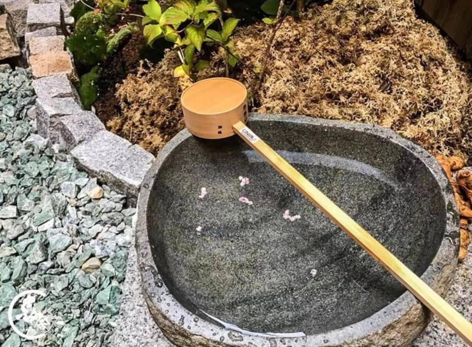 Near Nijojo Castle traditional and quiet Machiya house 喜舎 二条城