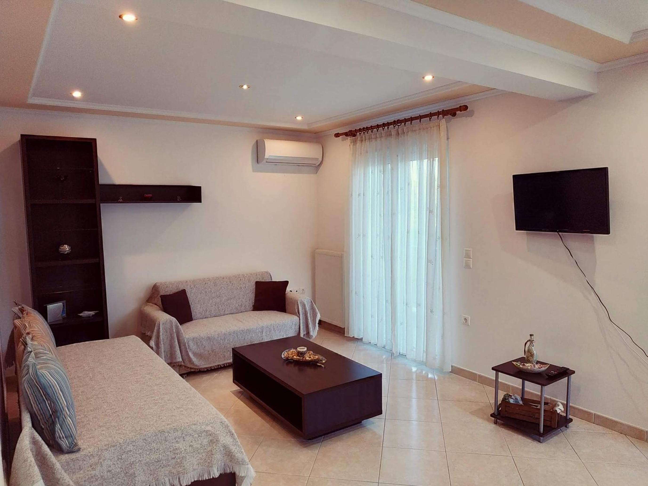 Central Moudros apartments