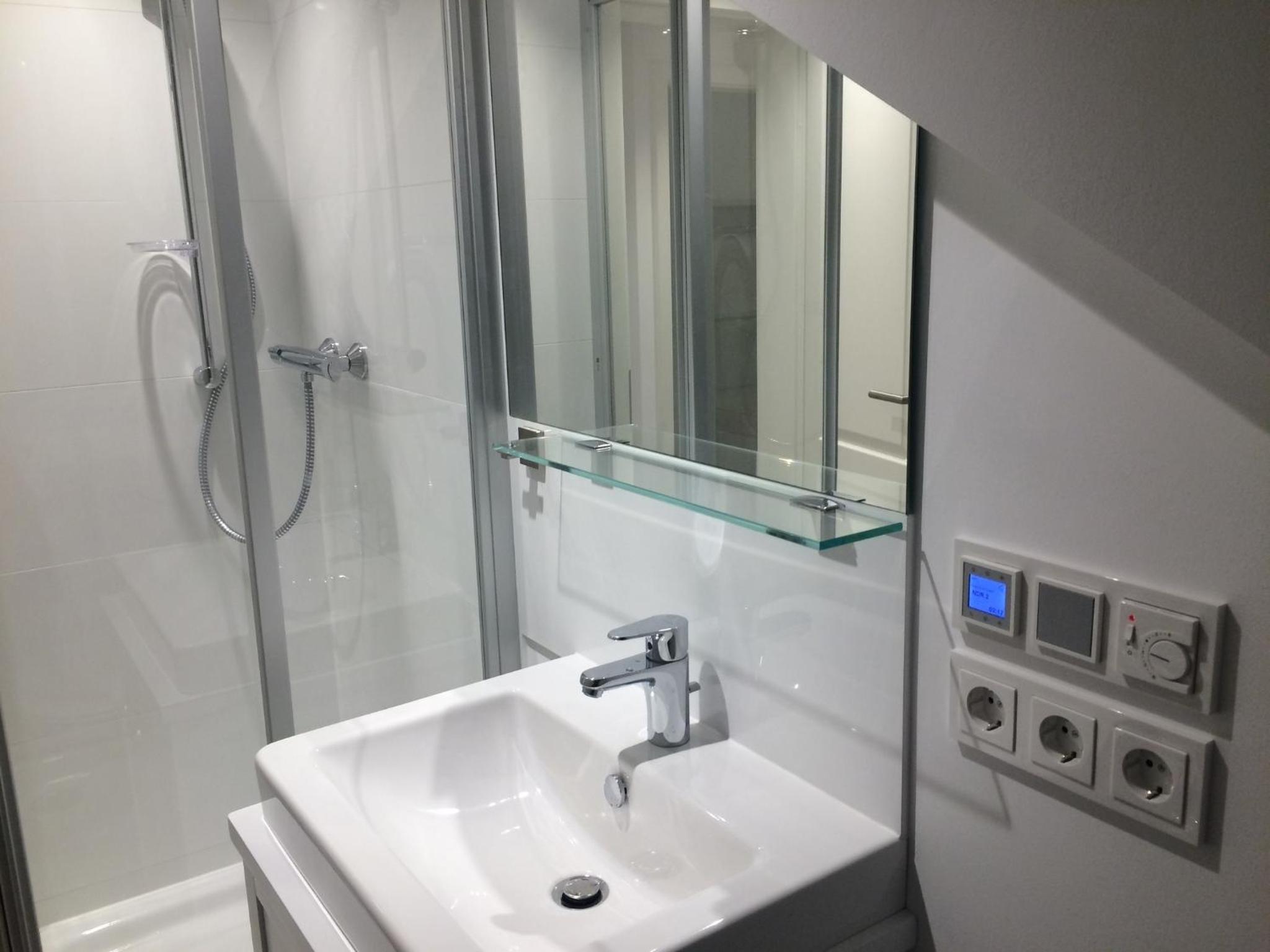 Ferienwohnung Dünenblick en Süderende — bathroom
