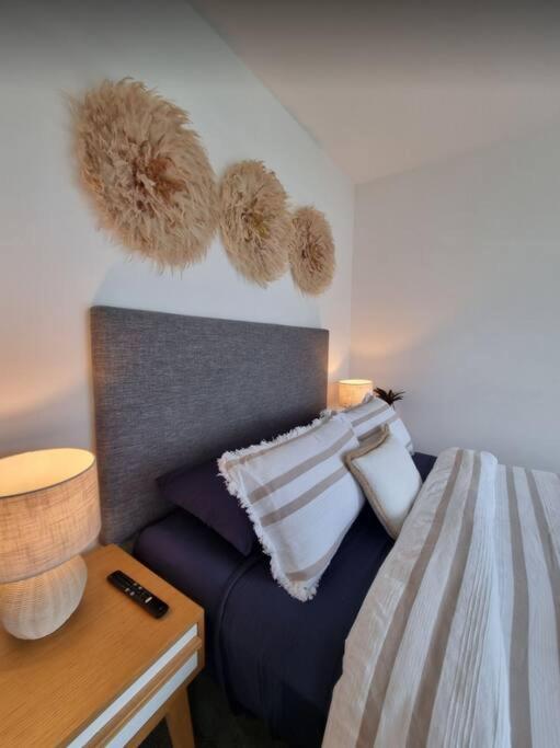 Broadbeach Stunner Modern and Central