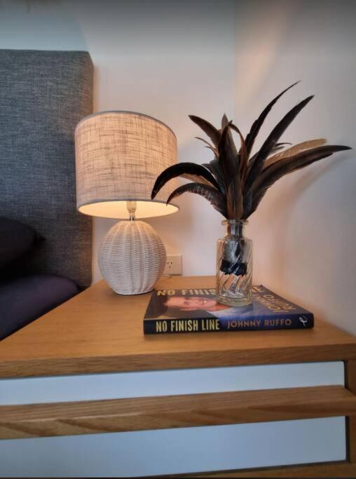 Broadbeach Stunner Modern and Central