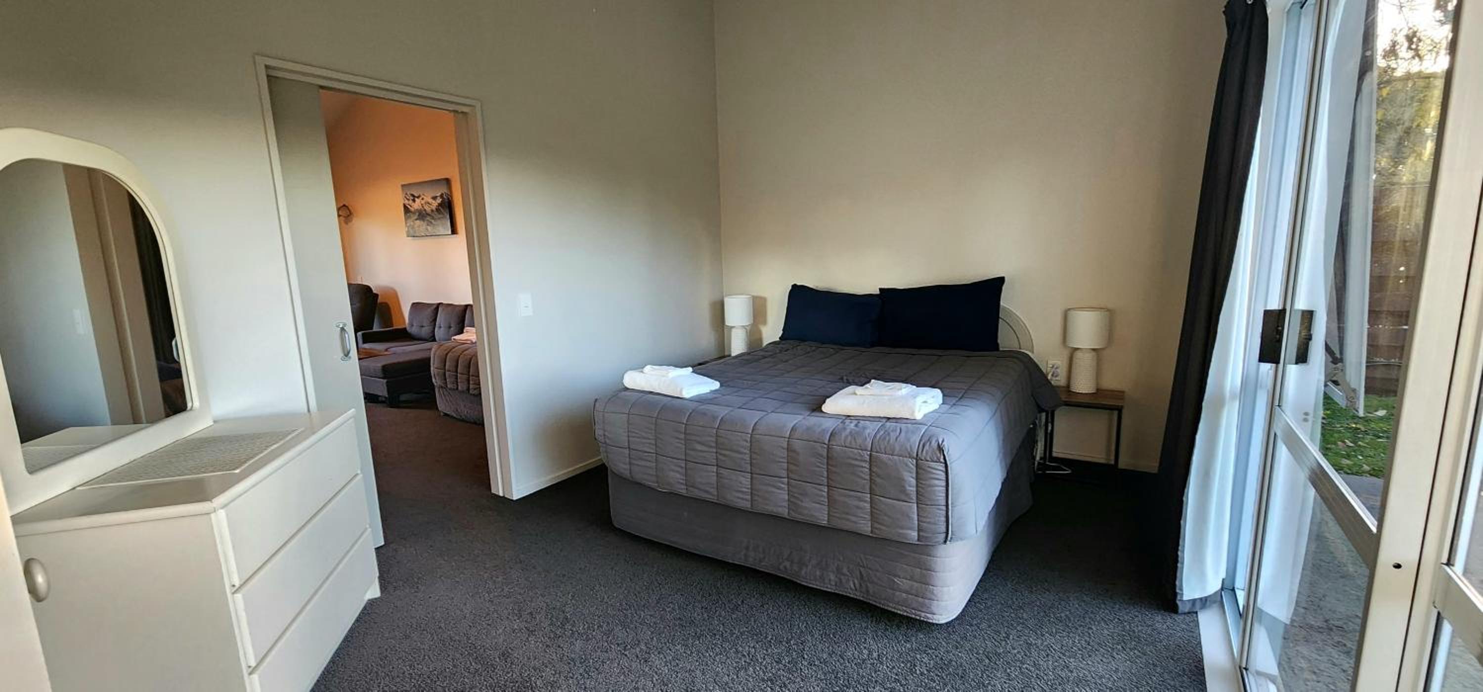 Acorn Estate Motel