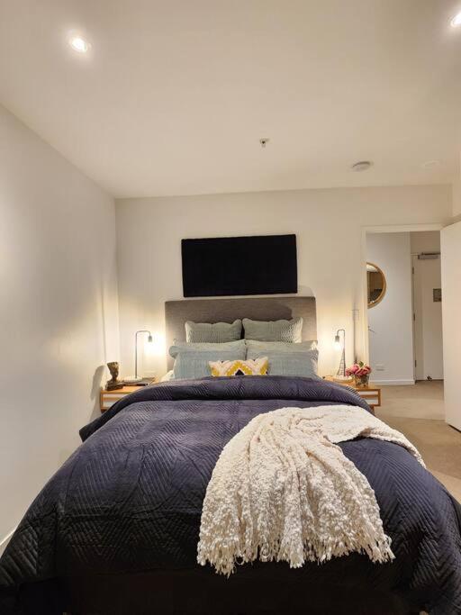 Broadbeach Business or Leisure