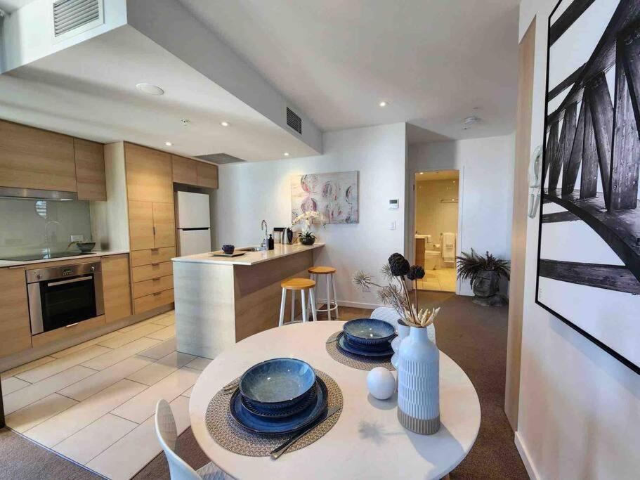 Broadbeach Business or Leisure