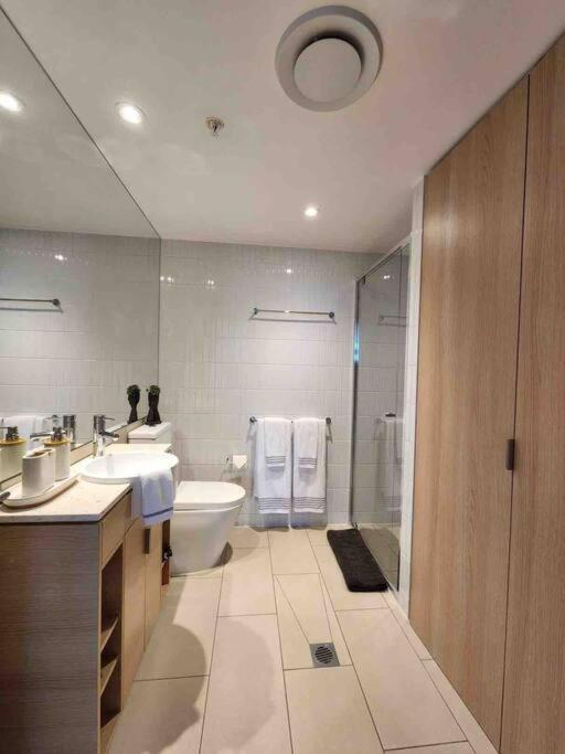 Broadbeach Business or Leisure