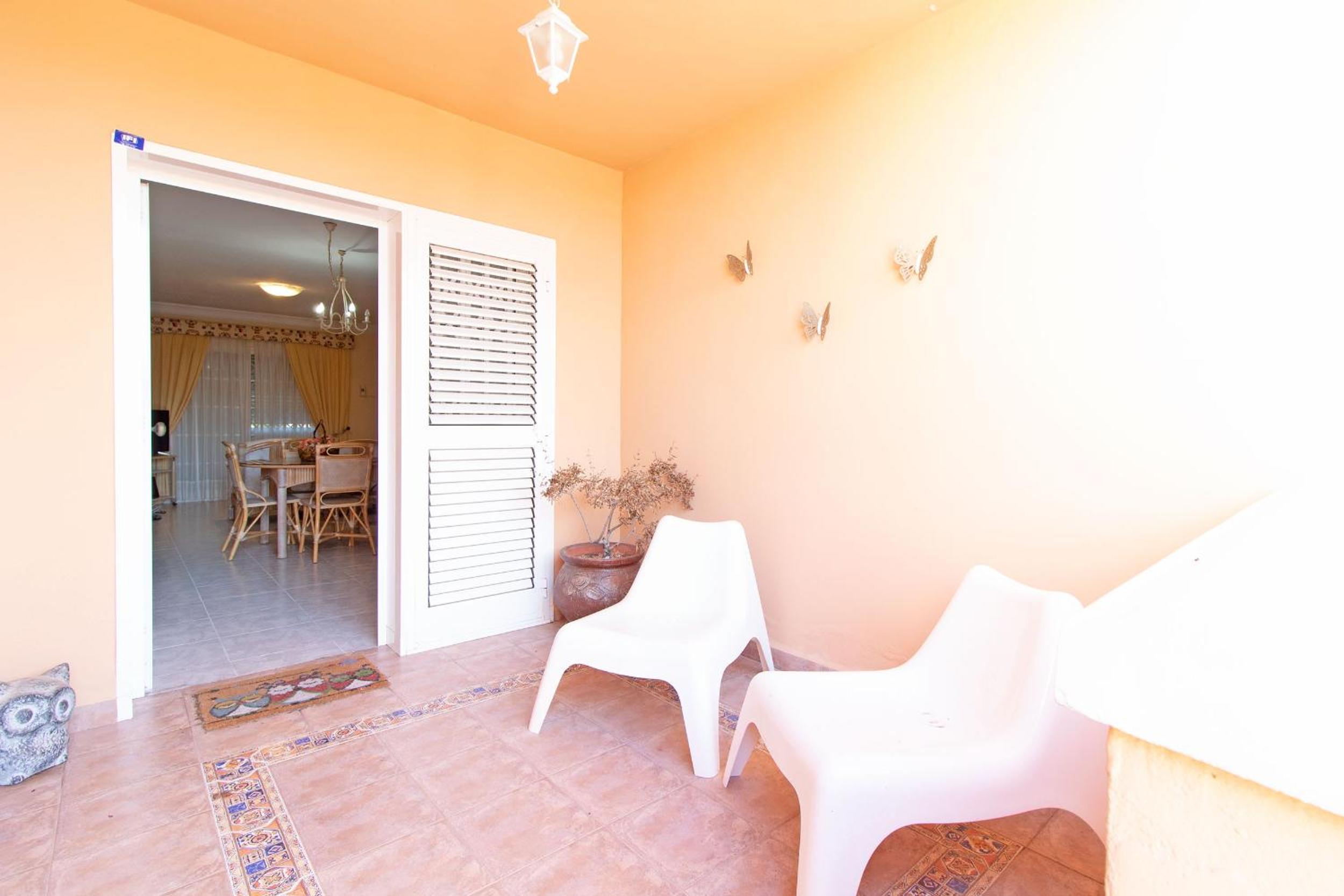 Global Properties, Acogedor adosado en la playa de Corinto