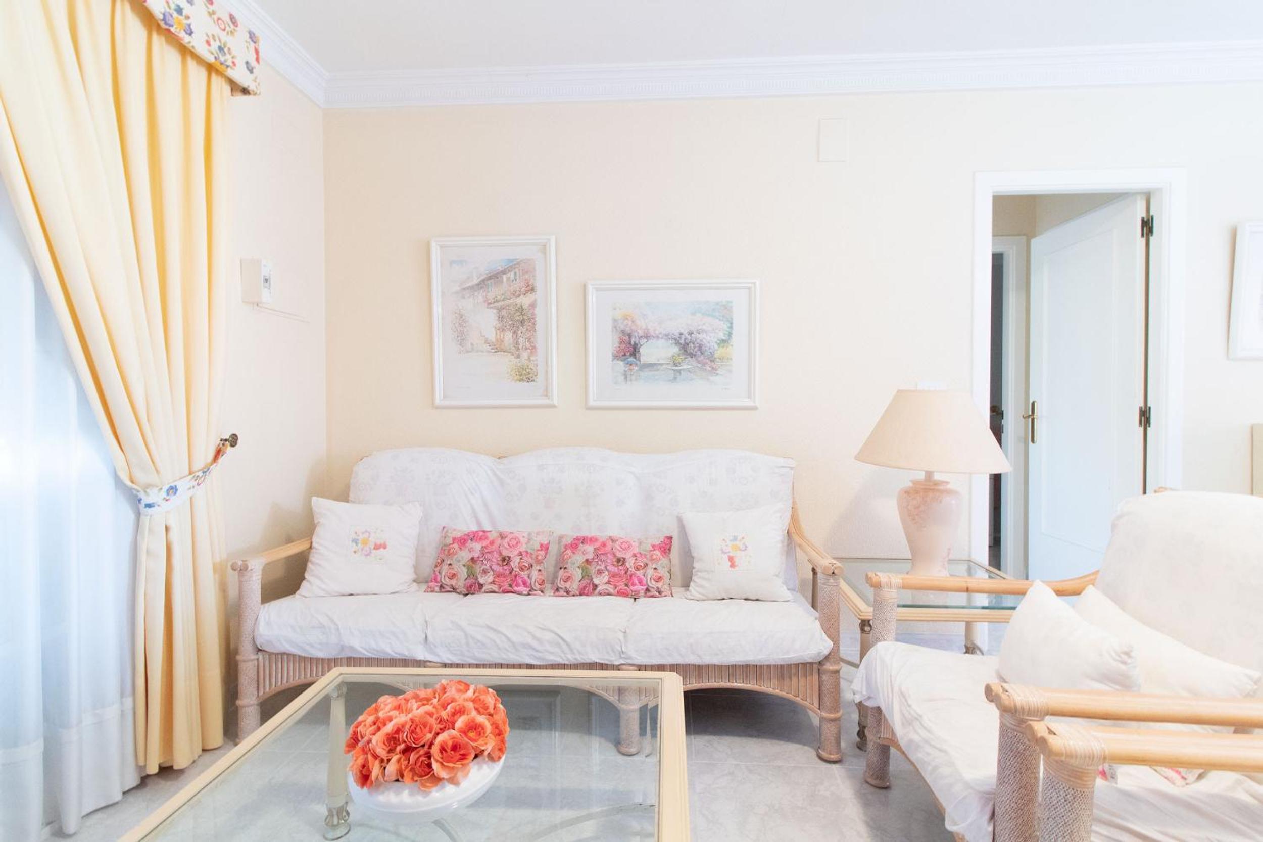 Global Properties, Acogedor adosado en la playa de Corinto