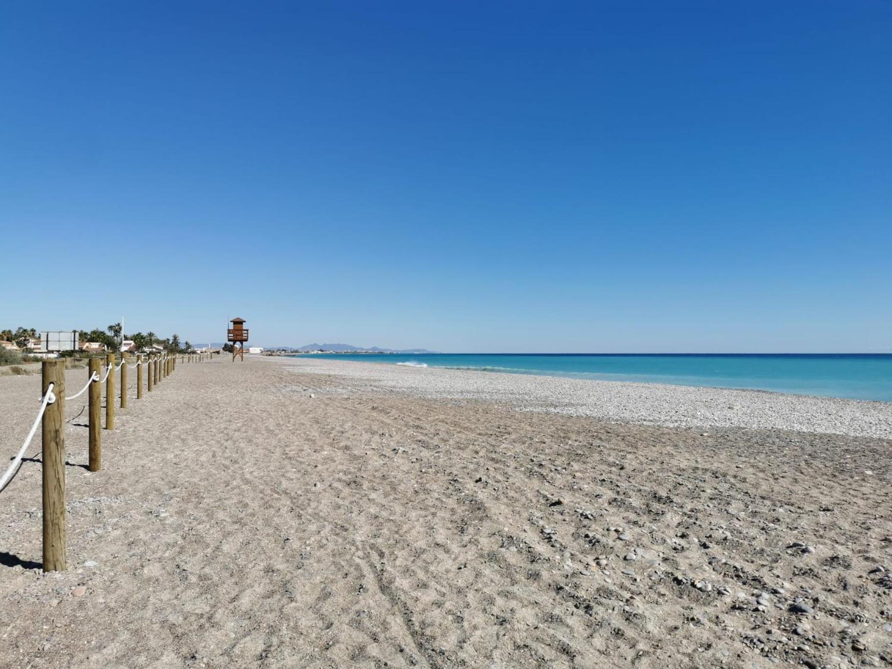 Global Properties, Acogedor adosado en la playa de Corinto