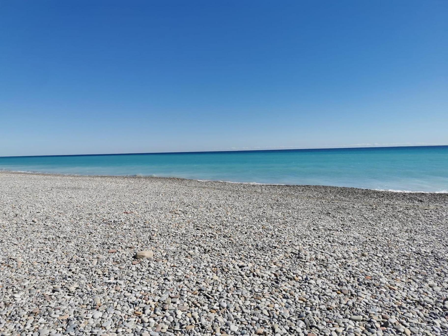 Global Properties, Acogedor adosado en la playa de Corinto