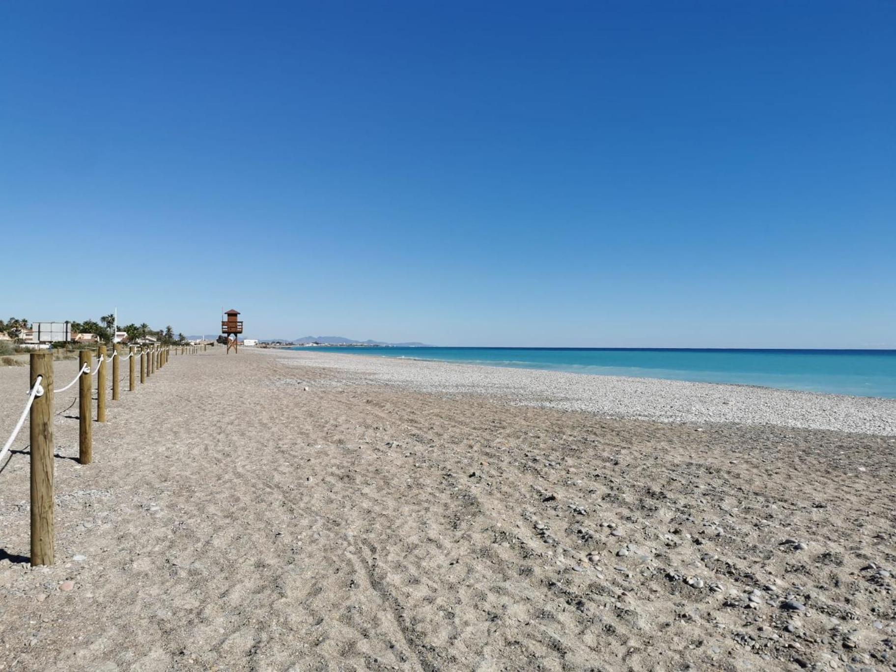 Global Properties, Acogedor adosado en la playa de Corinto