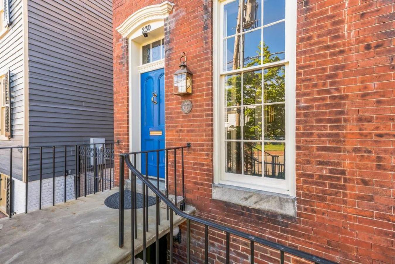 Historic Petersburg Row Home view 4