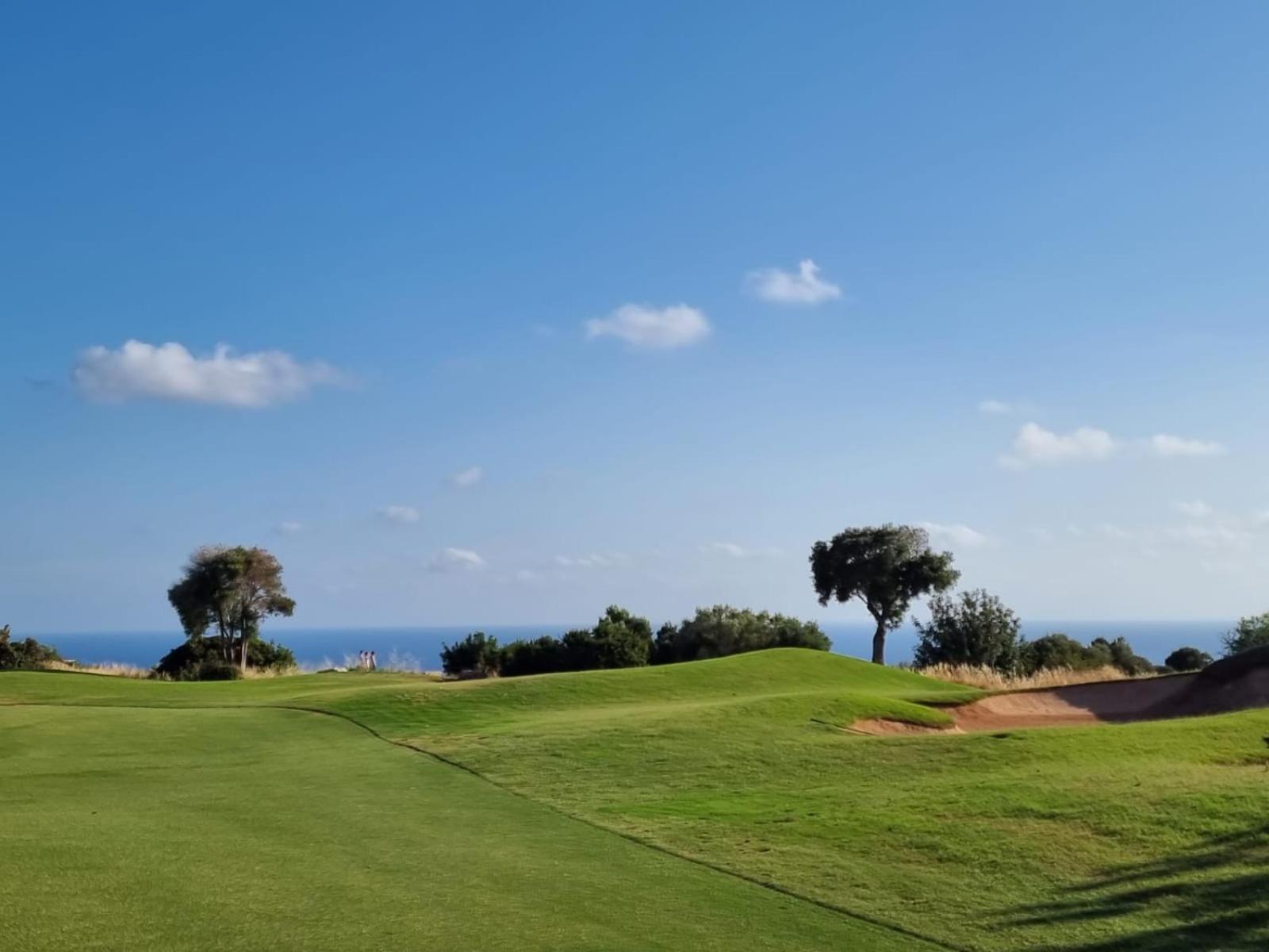EXQUISITE GOLF VILLA with Sea, 8Tee, Green Views, in Aphrodite Hills Golf Resort