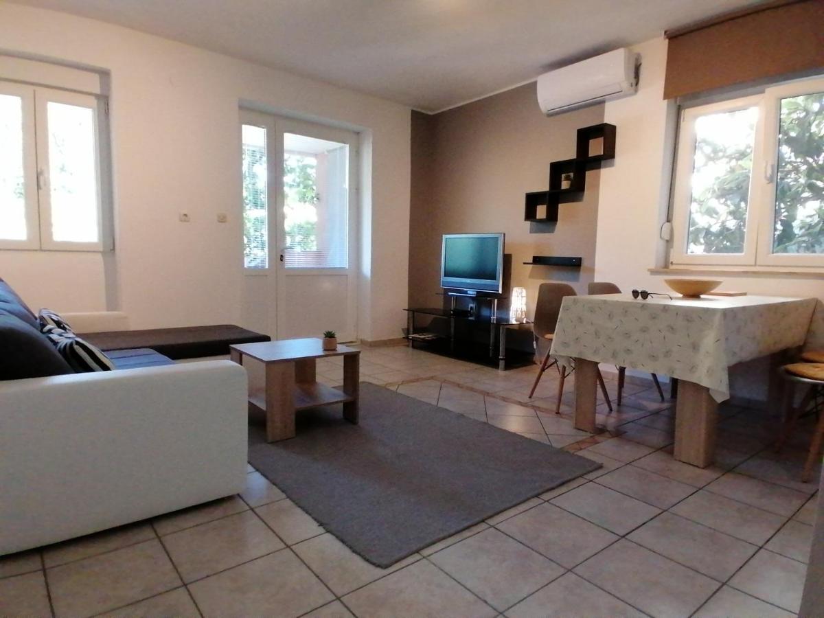 Apartmani Punta Pakoštane view 3
