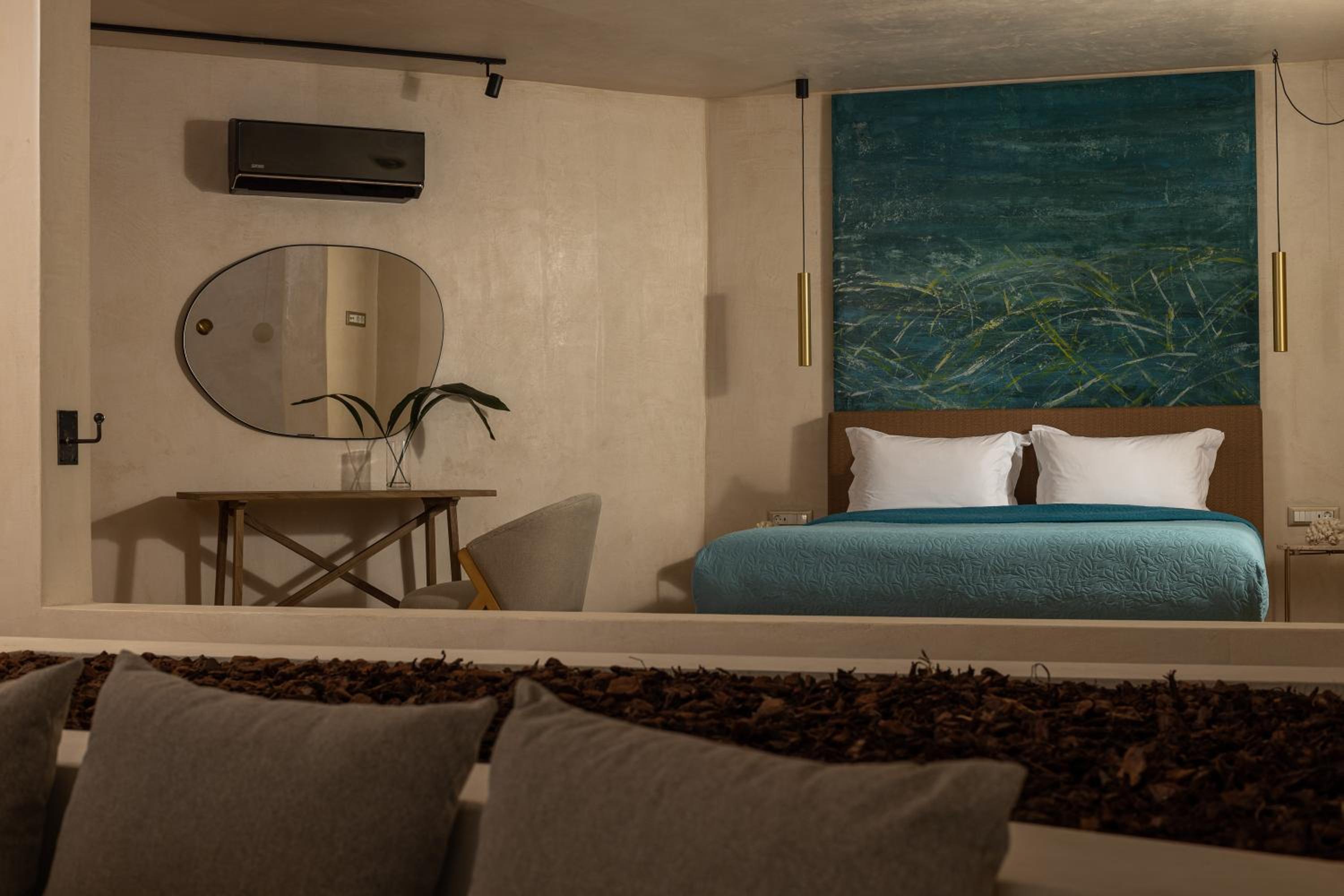 Ammoudi Suites