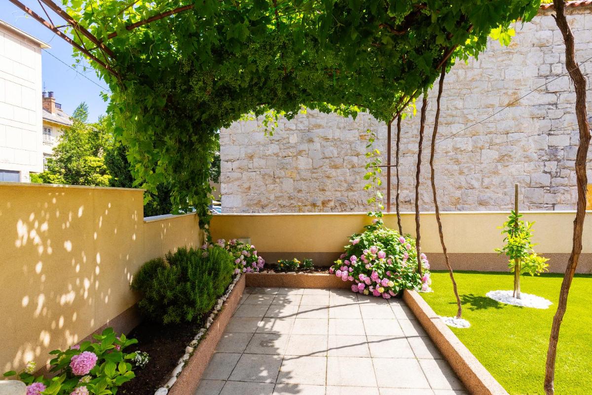 Antique Garden Villa view 5