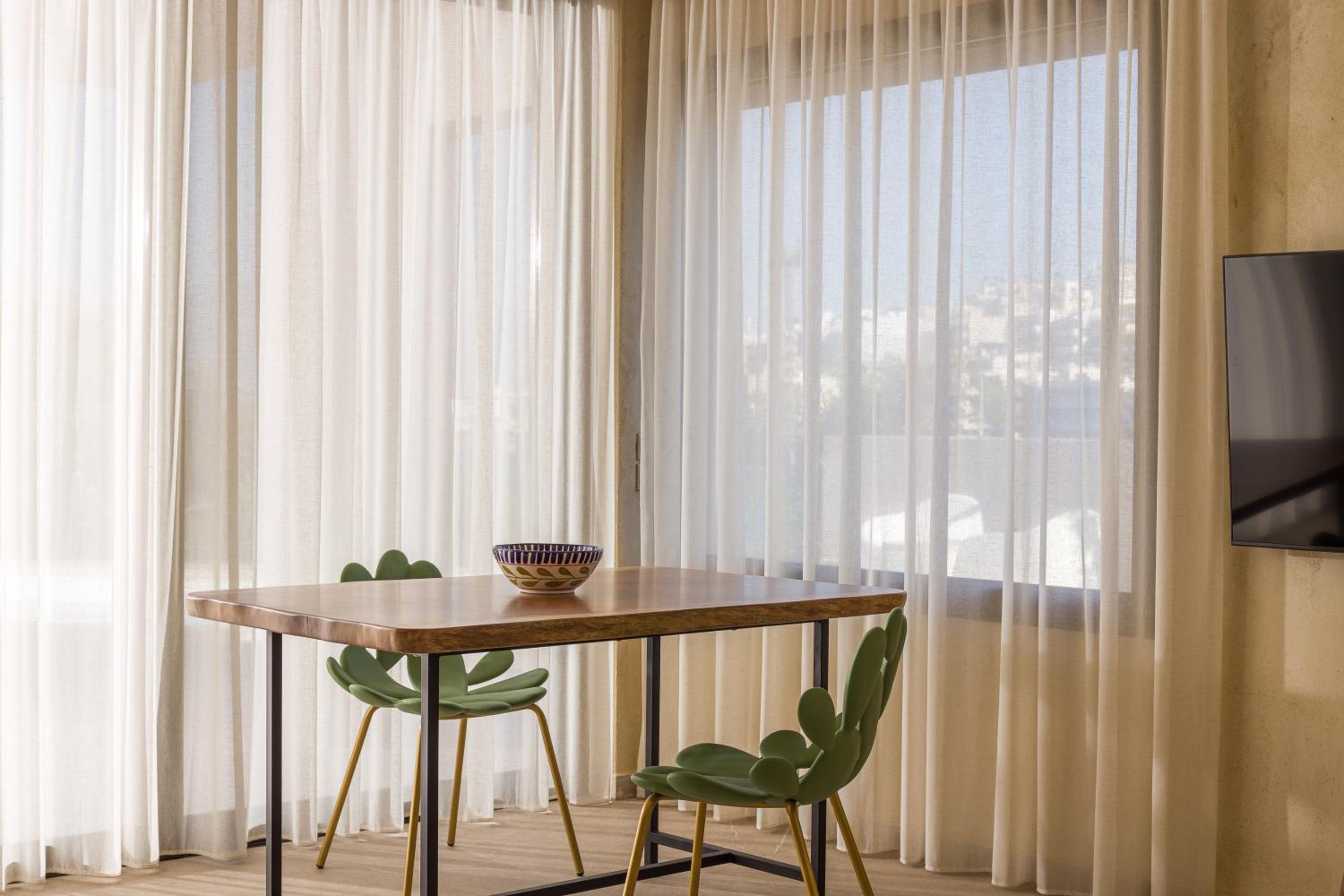 Ammoudi Suites