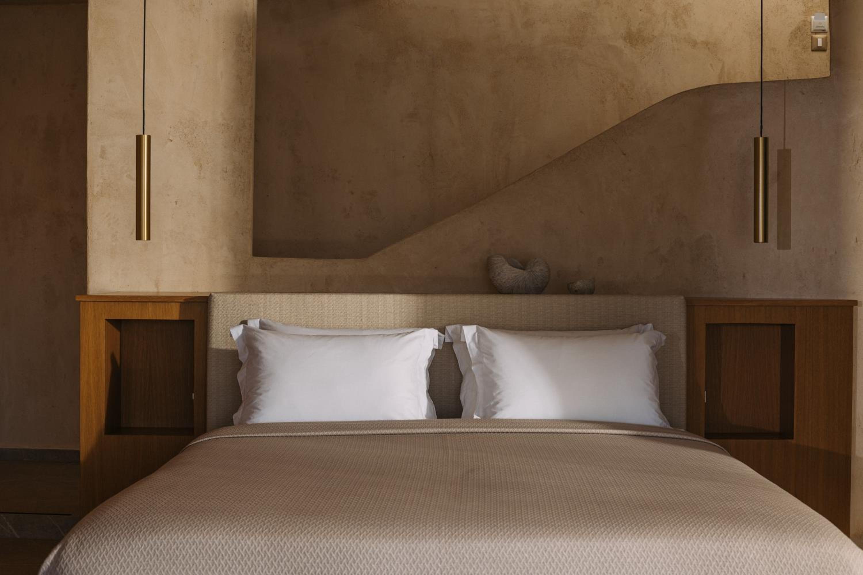 Ammoudi Suites