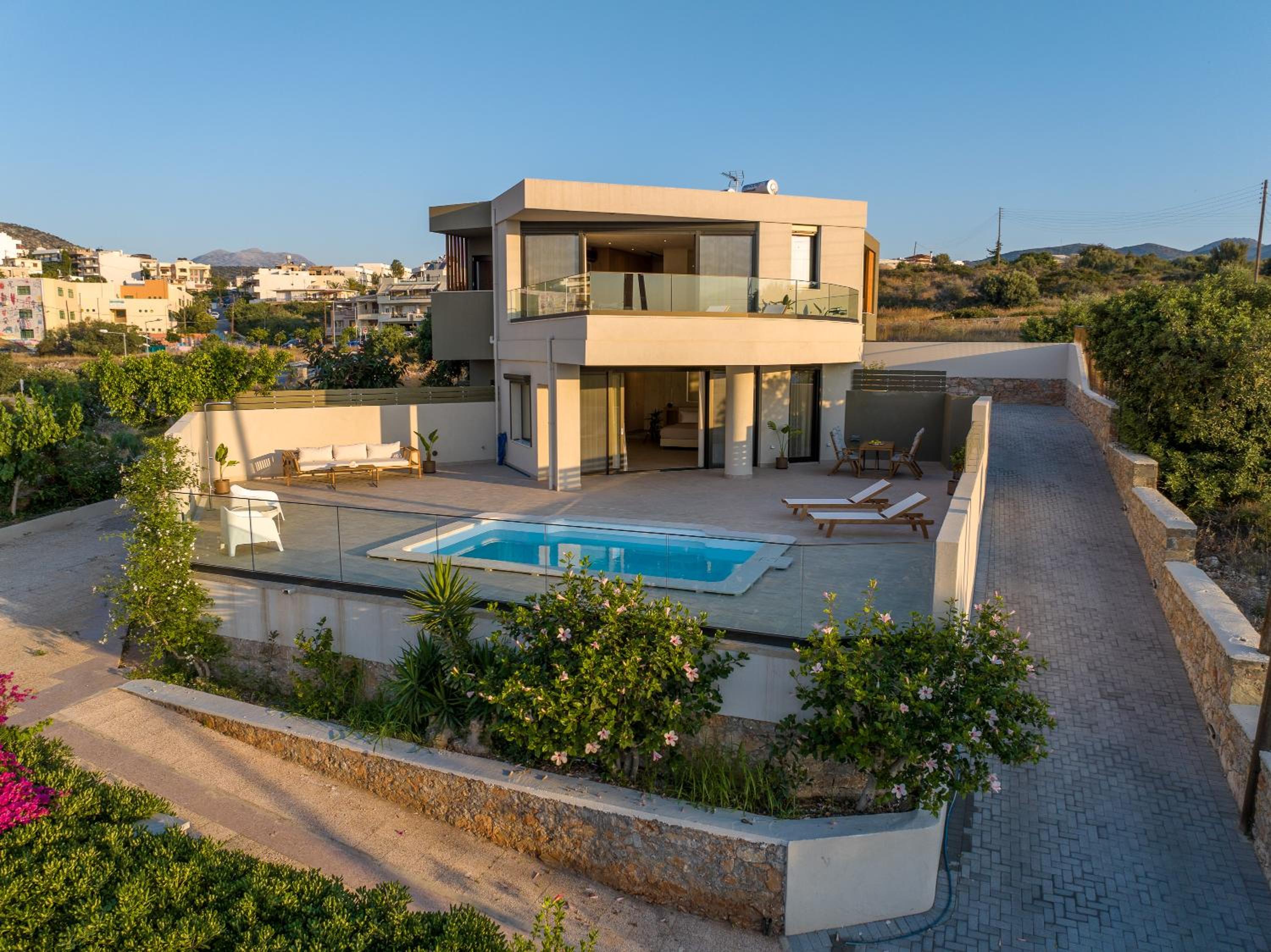 Ammoudi Suites