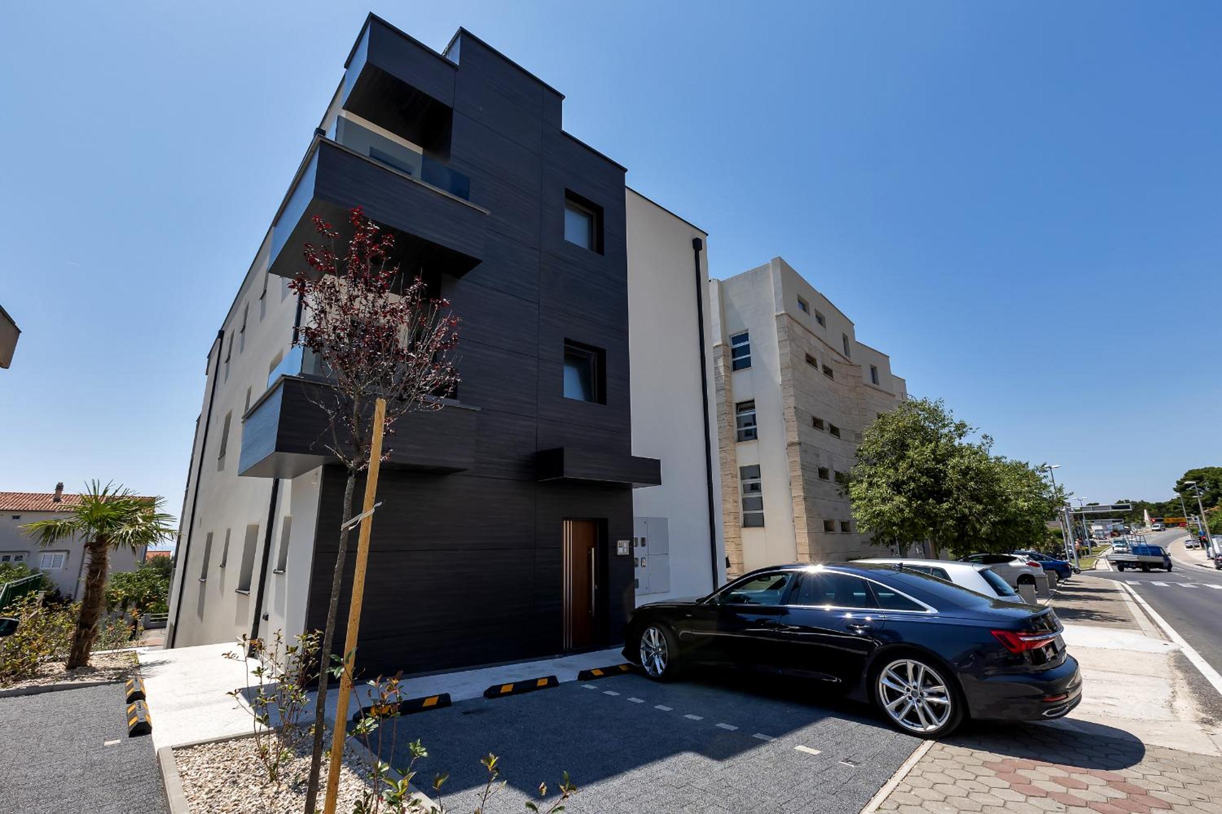 Hotel Lux Apartment Dolce Vita - Private HotTub - Image 1