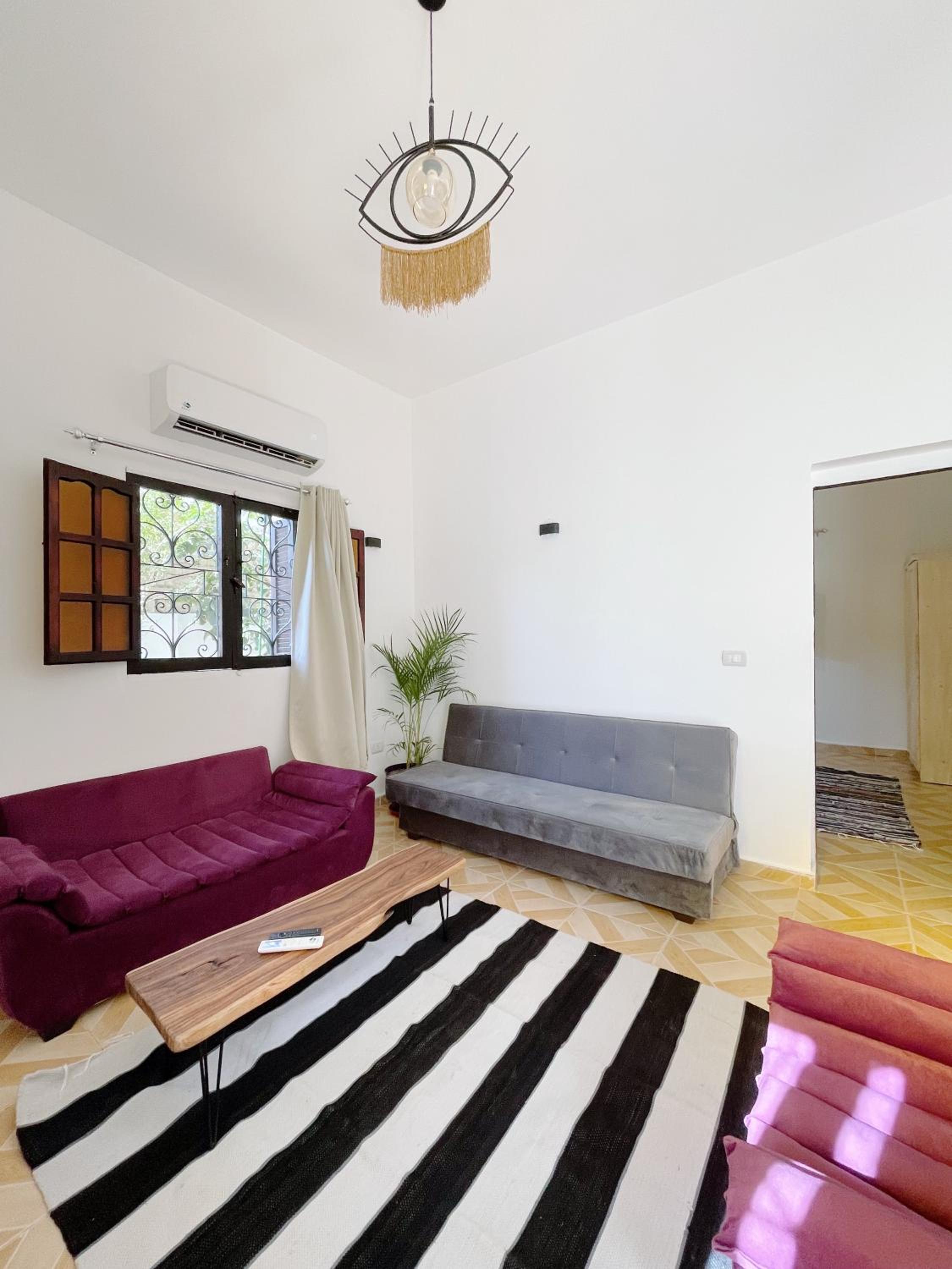 Spacious apt ‘Ginger’ 2nd line Assala beach