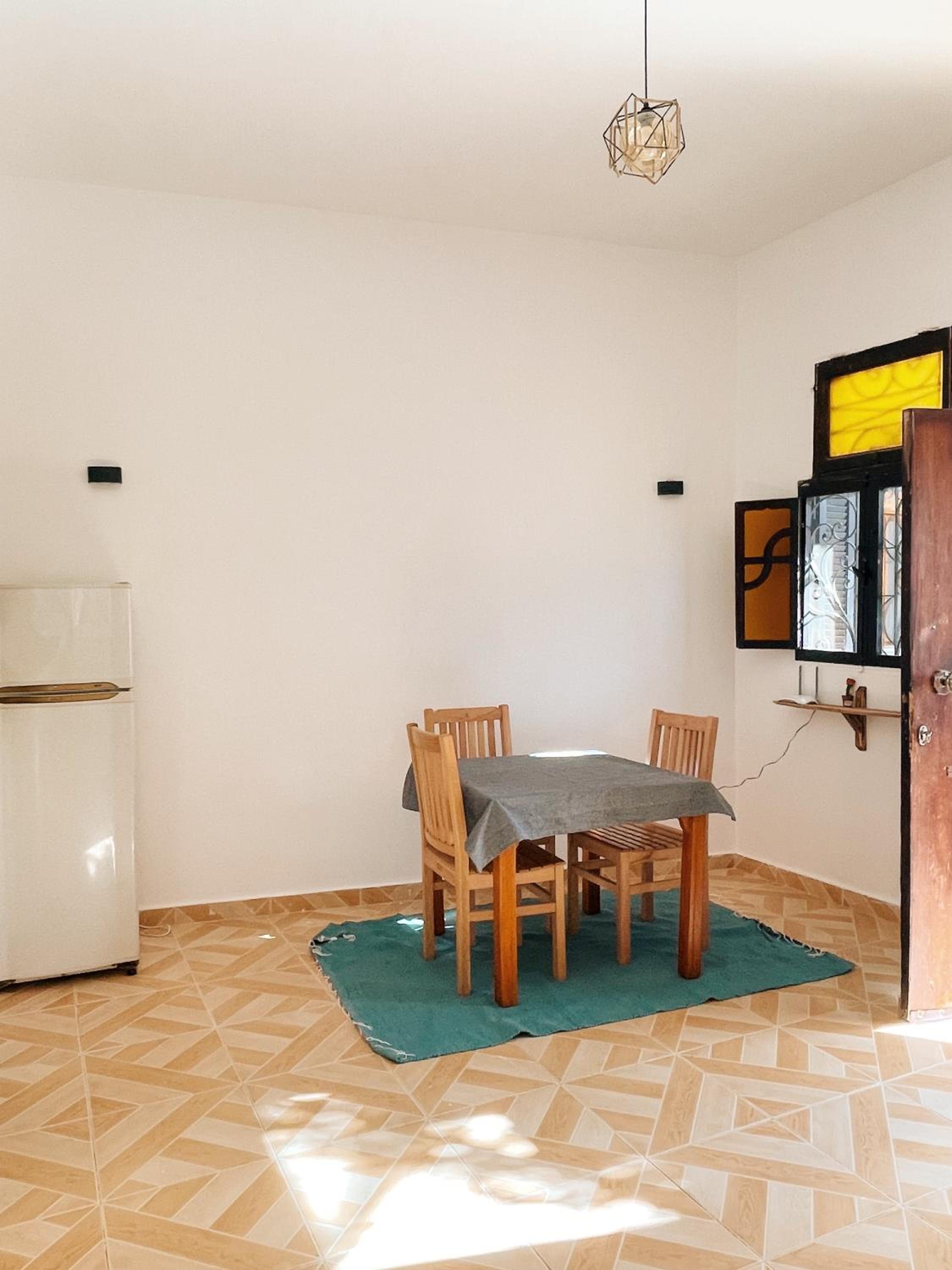 Spacious apt ‘Ginger’ 2nd line Assala beach