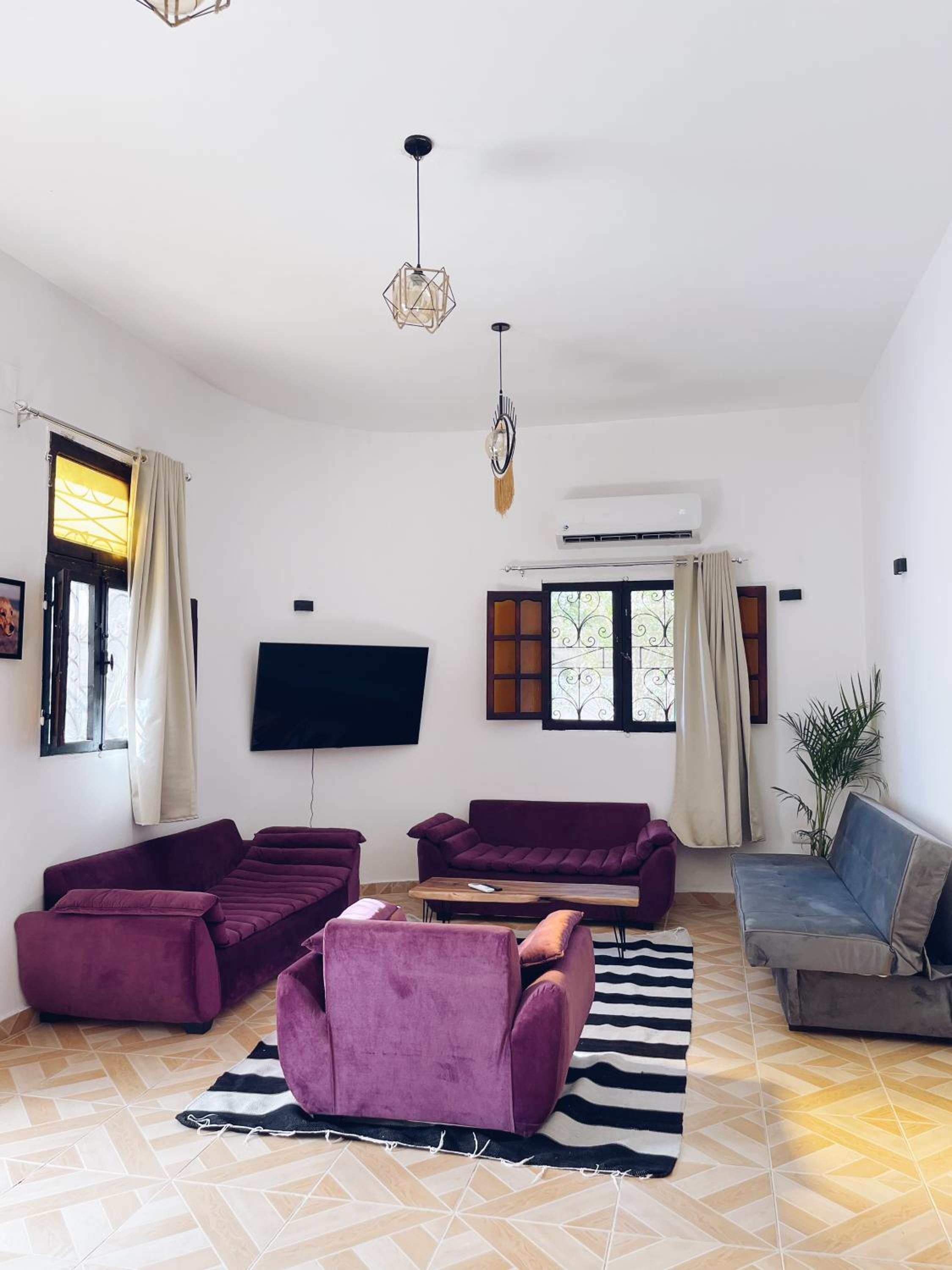 Spacious apt ‘Ginger’ 2nd line Assala beach