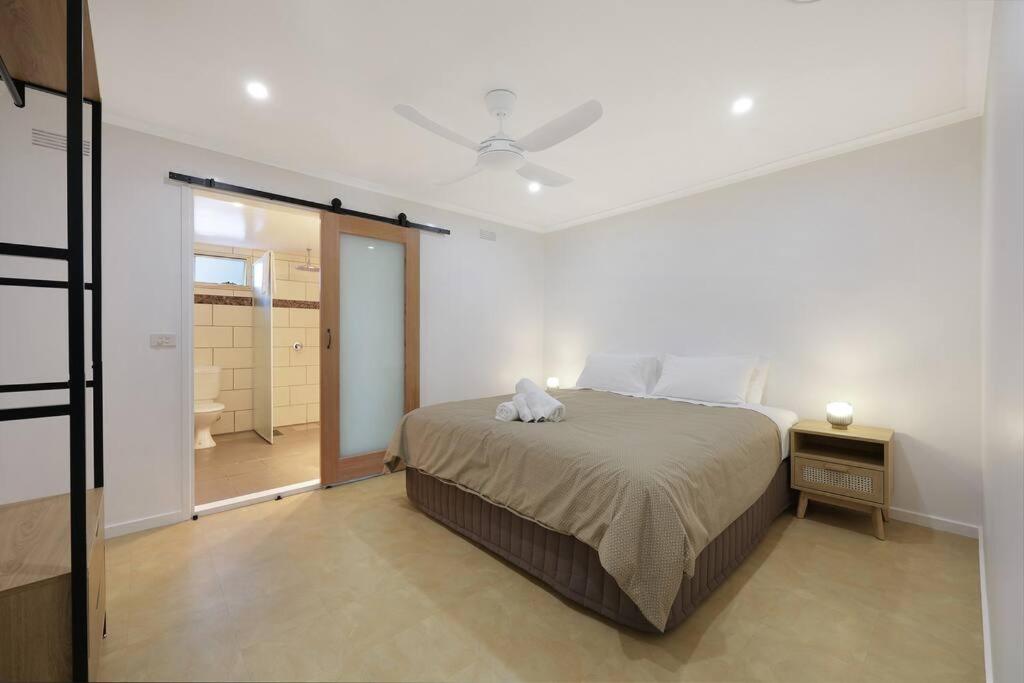Logans Beach Apartments - BeachHouse