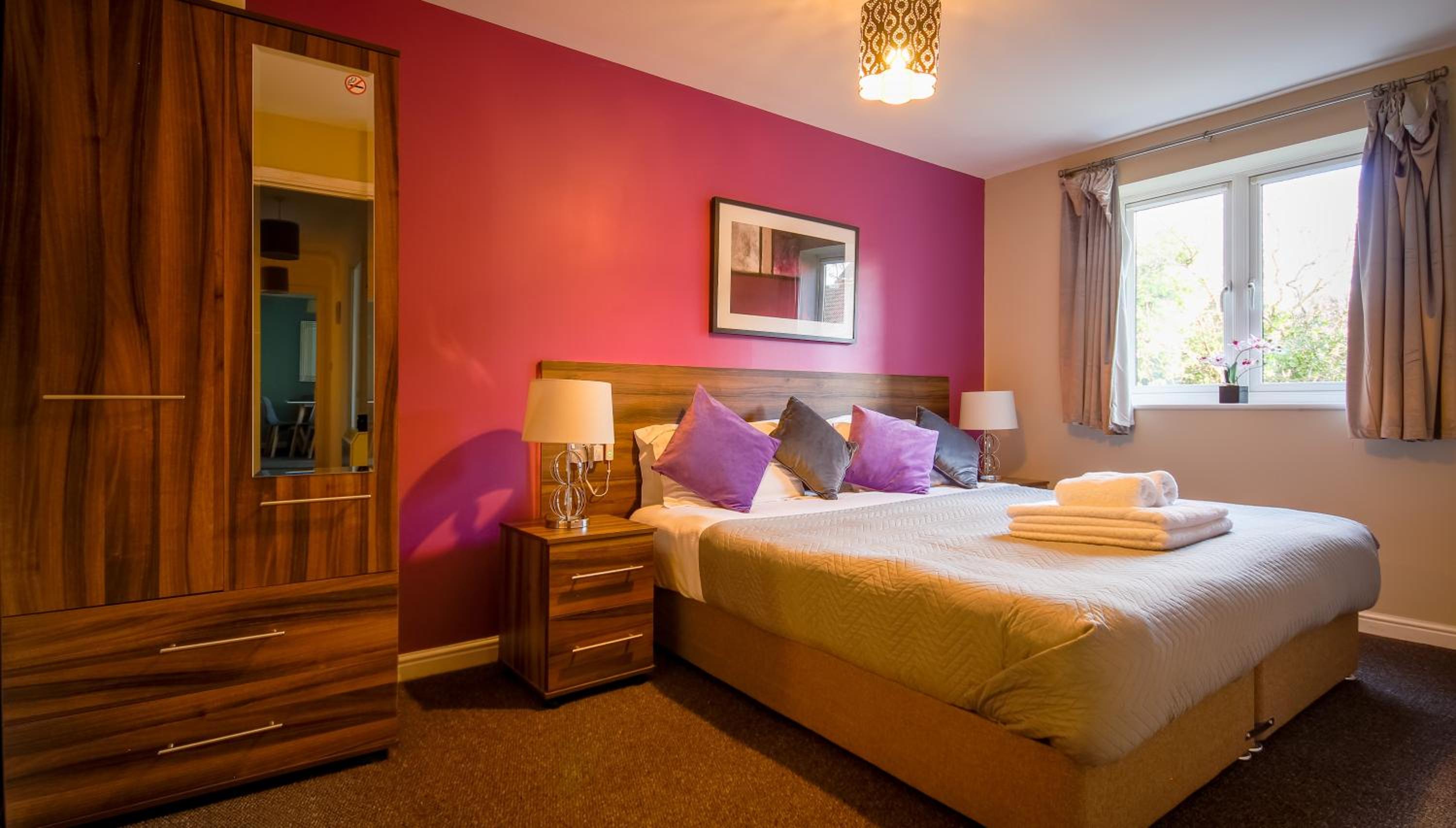 SOUTHAMPTON Central Apartments - Wise Stays view 4