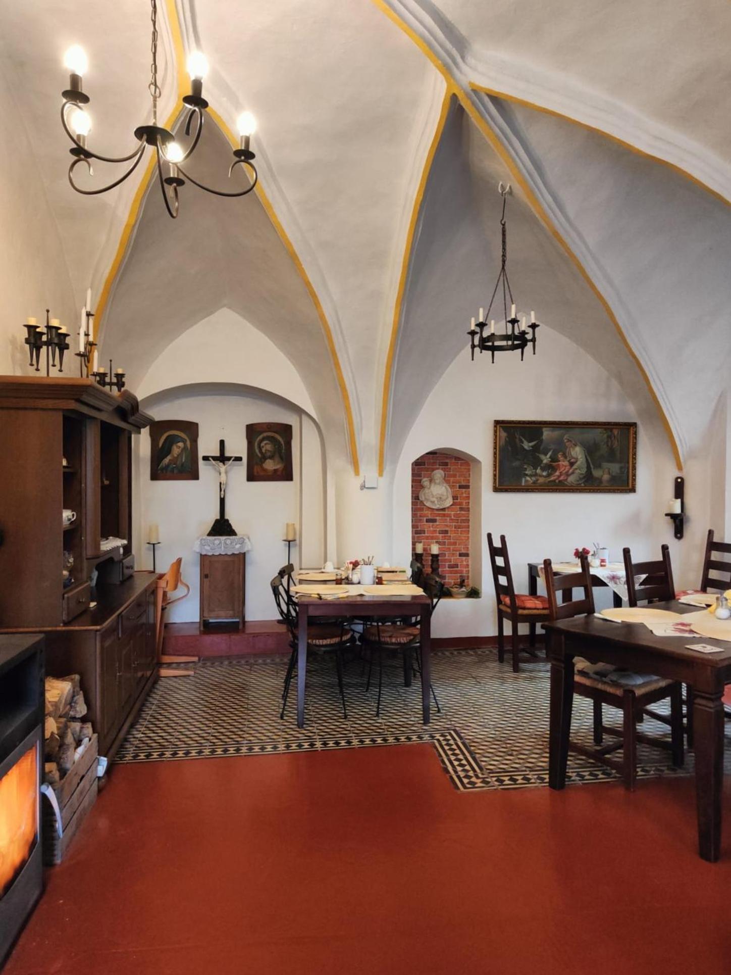 Bed and Breakfast Tvrz view 2