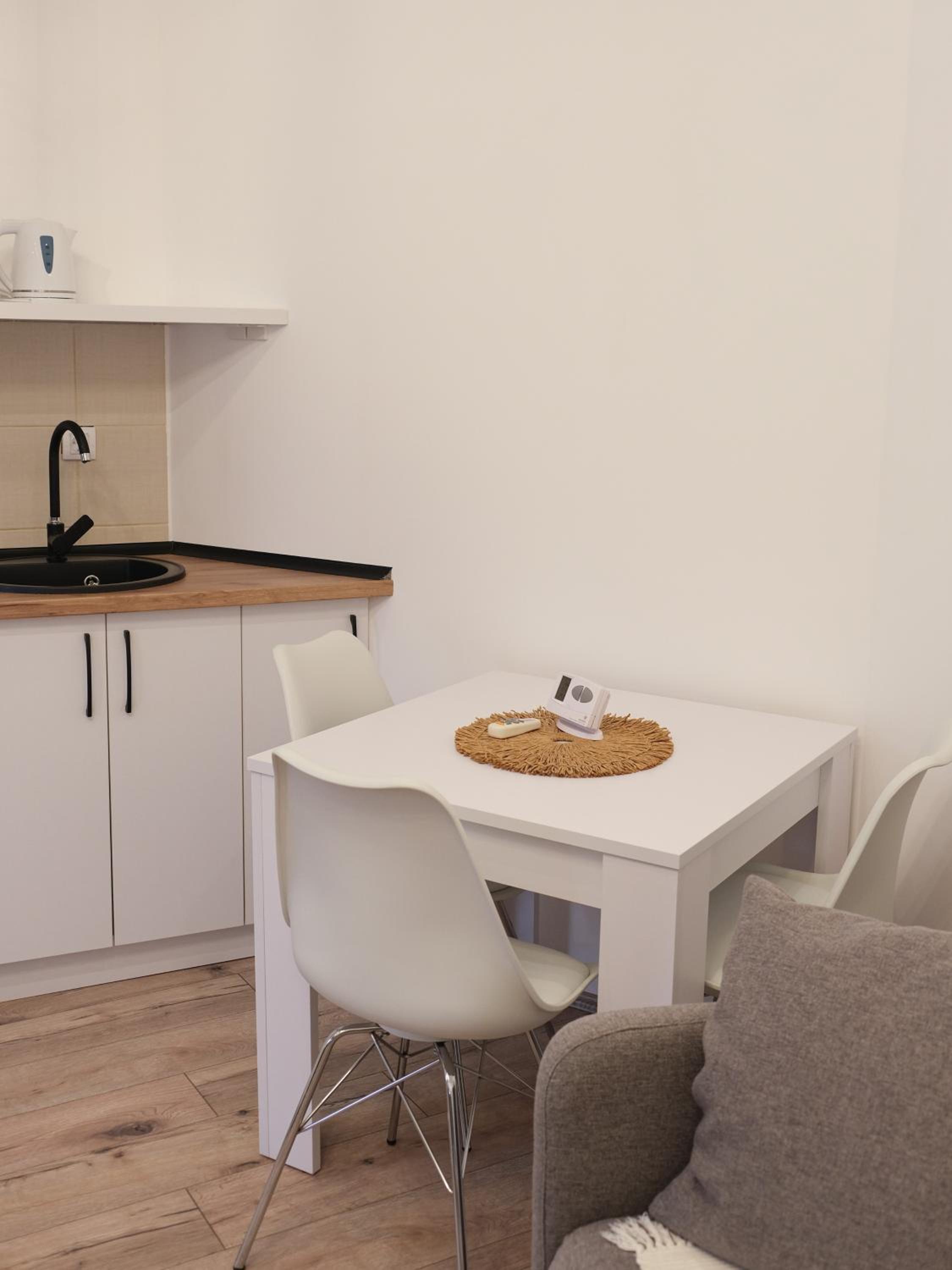 Hexagon Apartment