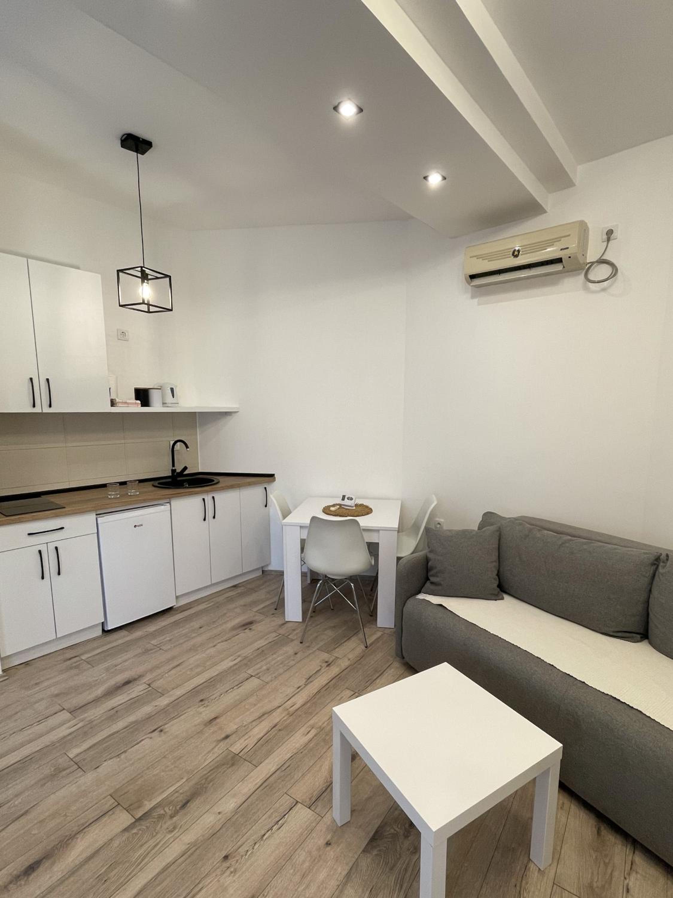 Hexagon Apartment