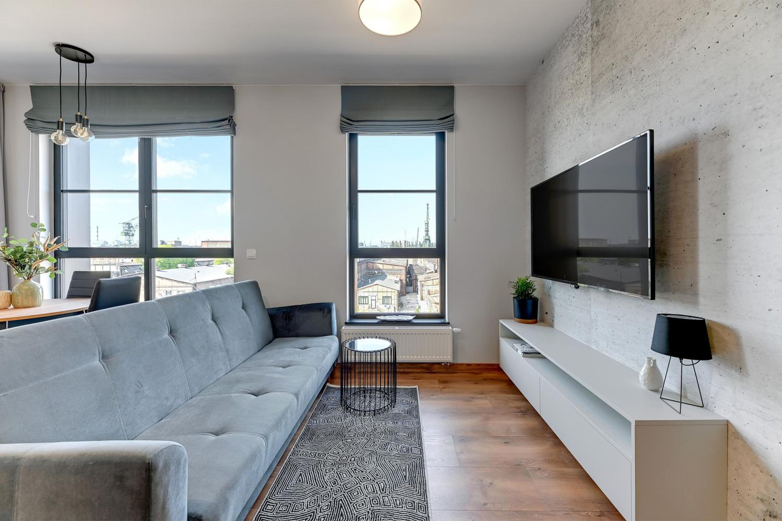 DOKI Living & Foodhall by Downtown Apartments