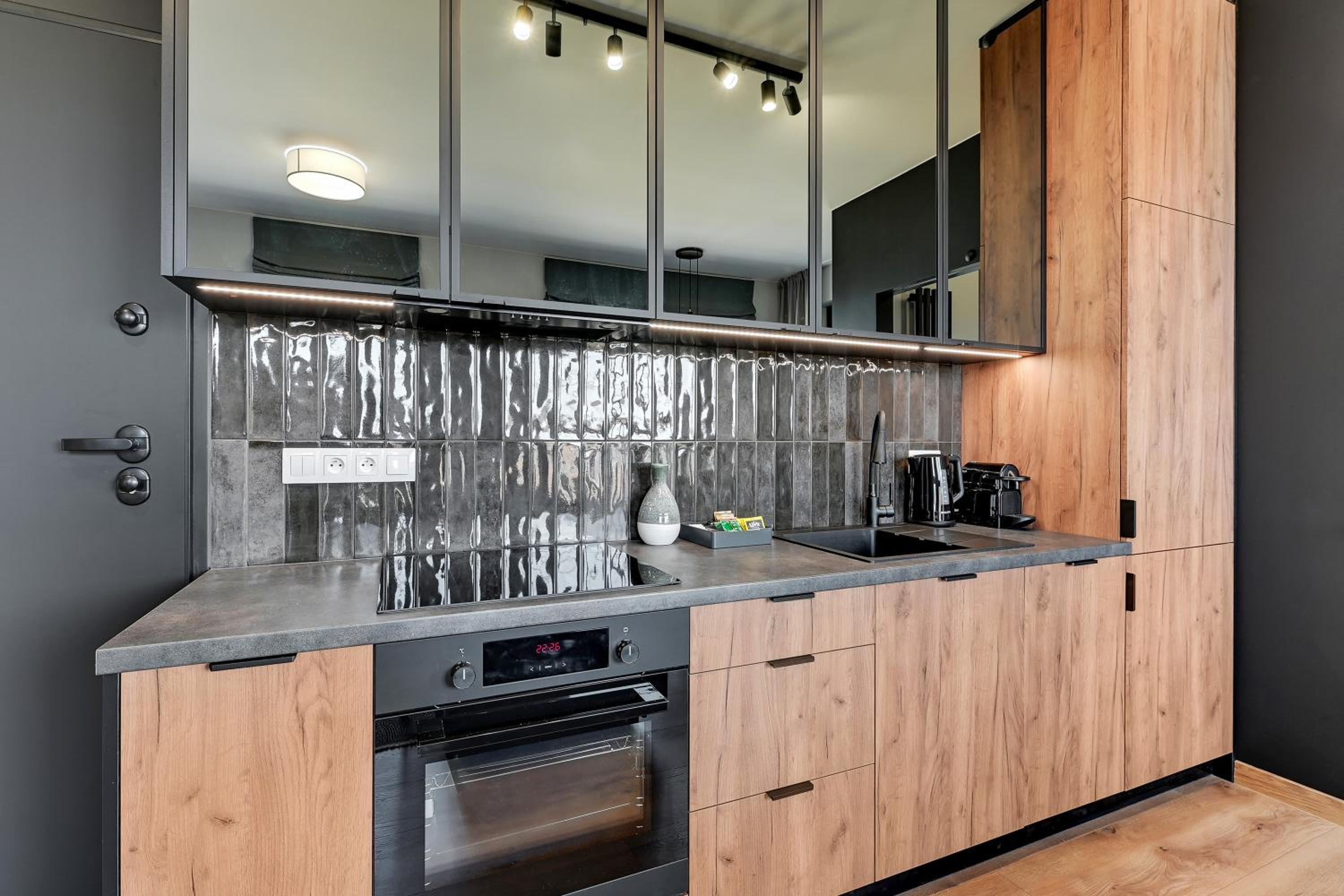 DOKI Living & Foodhall by Downtown Apartments