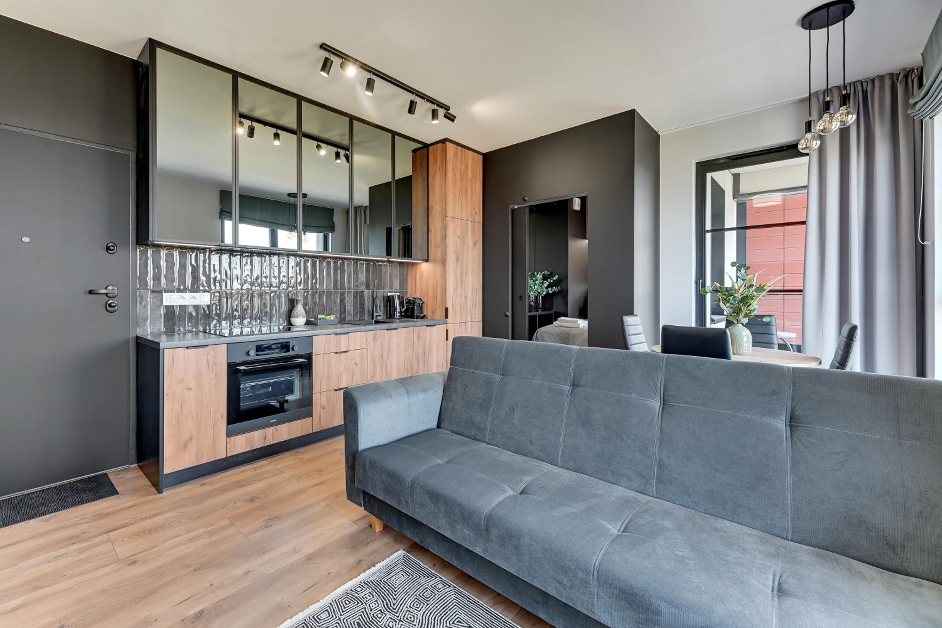 DOKI Living & Foodhall by Downtown Apartments