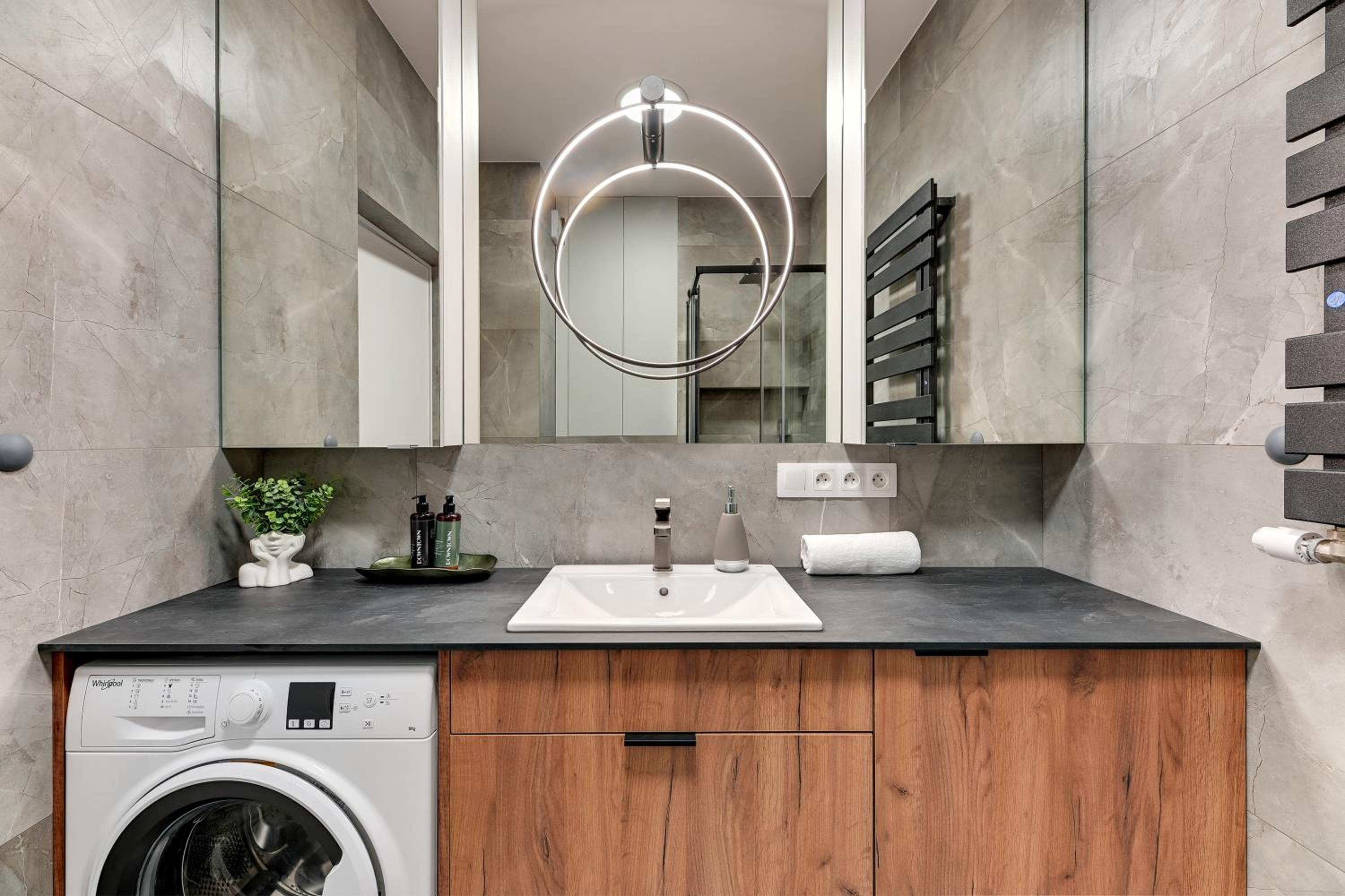 DOKI Living & Foodhall by Downtown Apartments