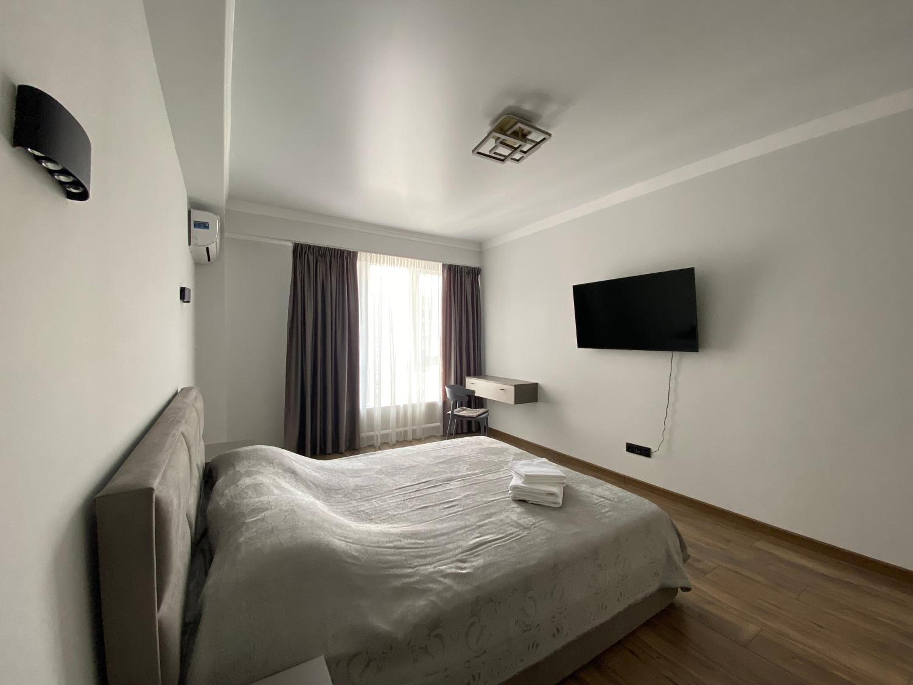 Modern Apartment with Exceptional Location view 2