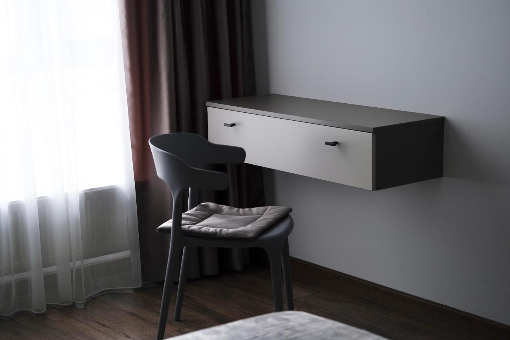Modern Apartment with Exceptional Location view 5