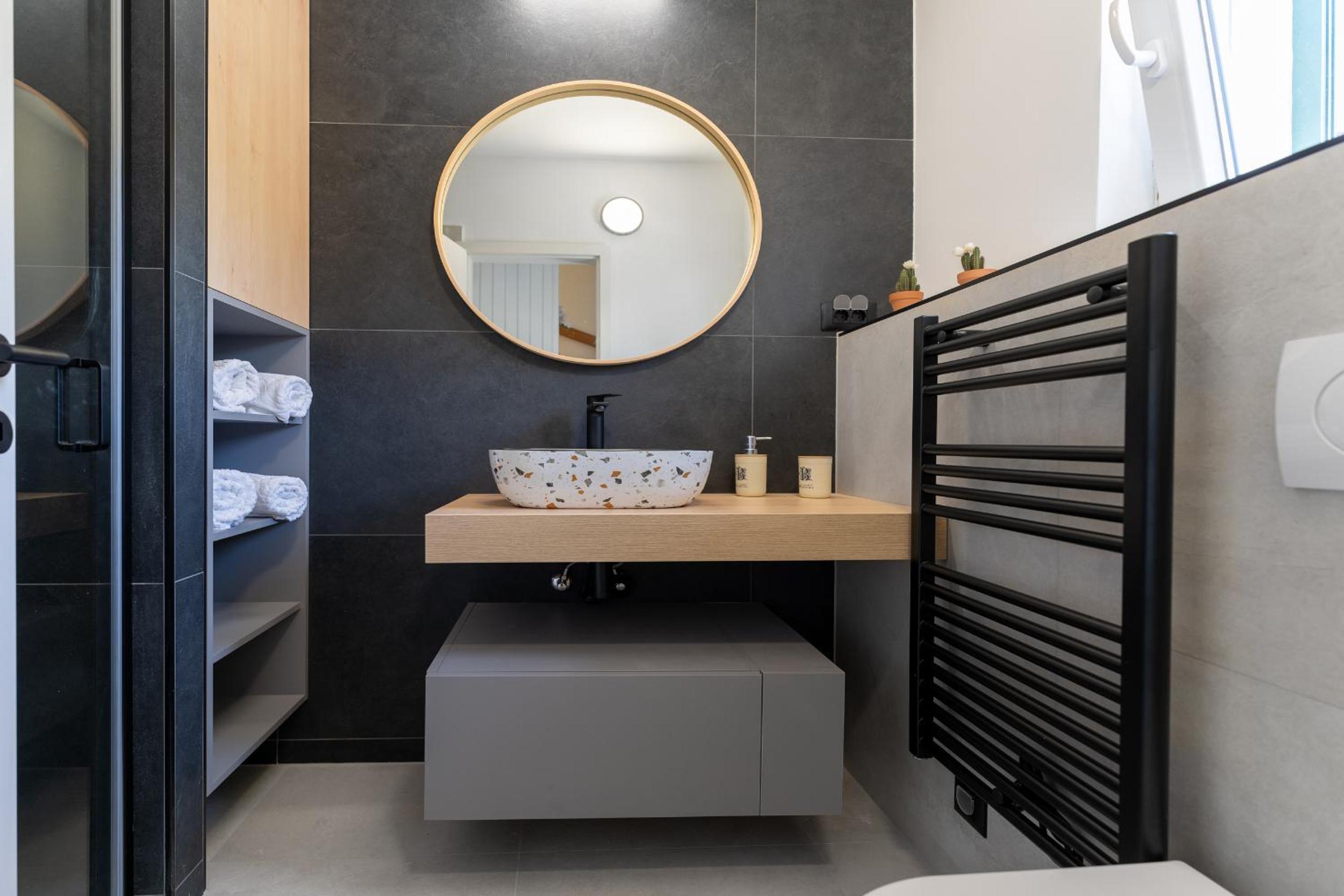 Villa Silencia 200 m do mora jacuzzi besplatni parking idealno za obitelj