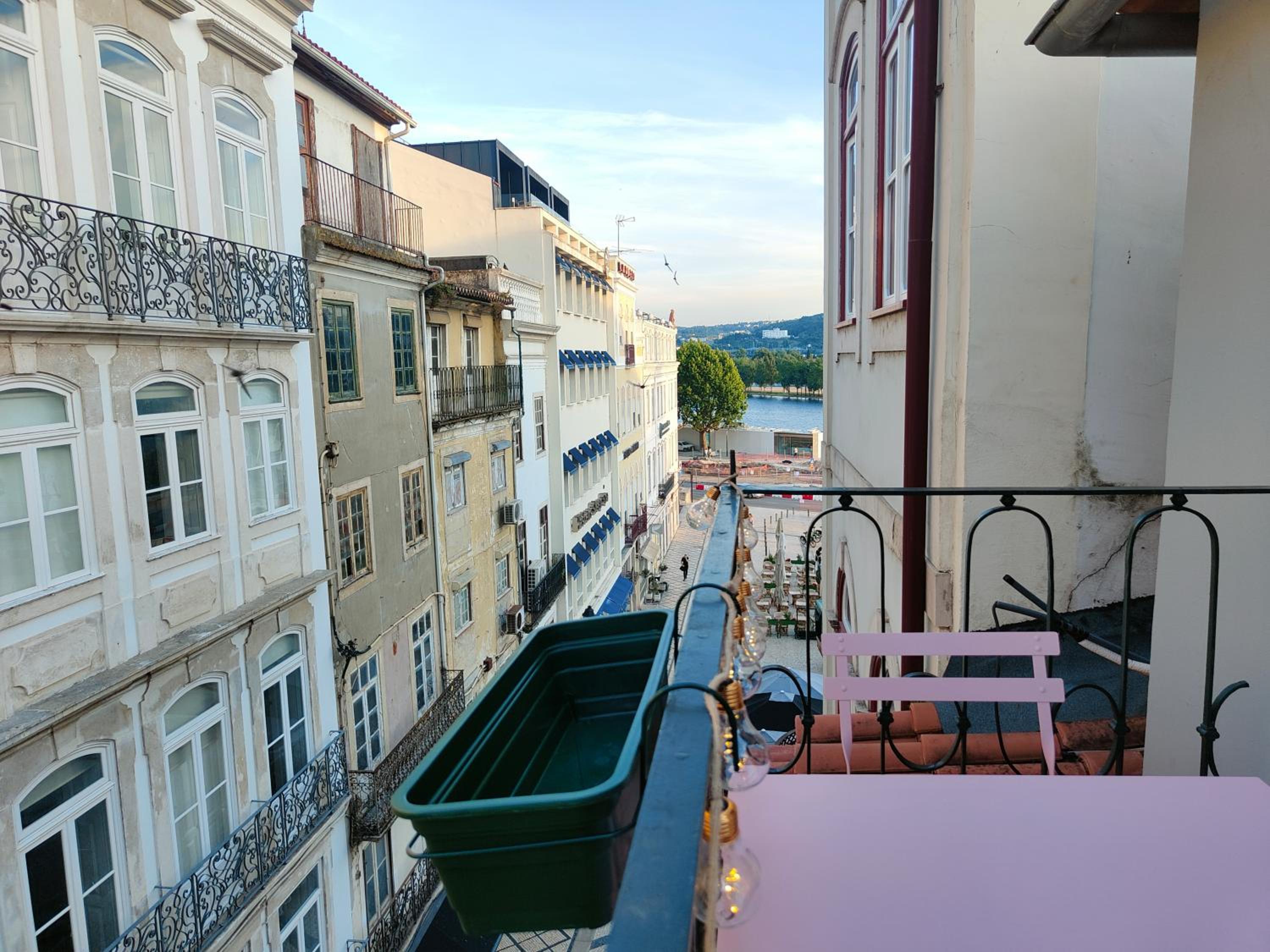 Coimbra Vacations - Rose Essence Aparment - Exceptional balcony - Property Image 6