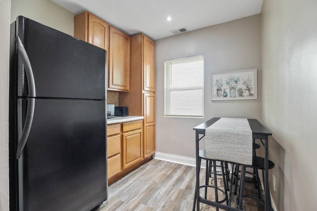 Cozy 2BR House in vibrant ATL view 5