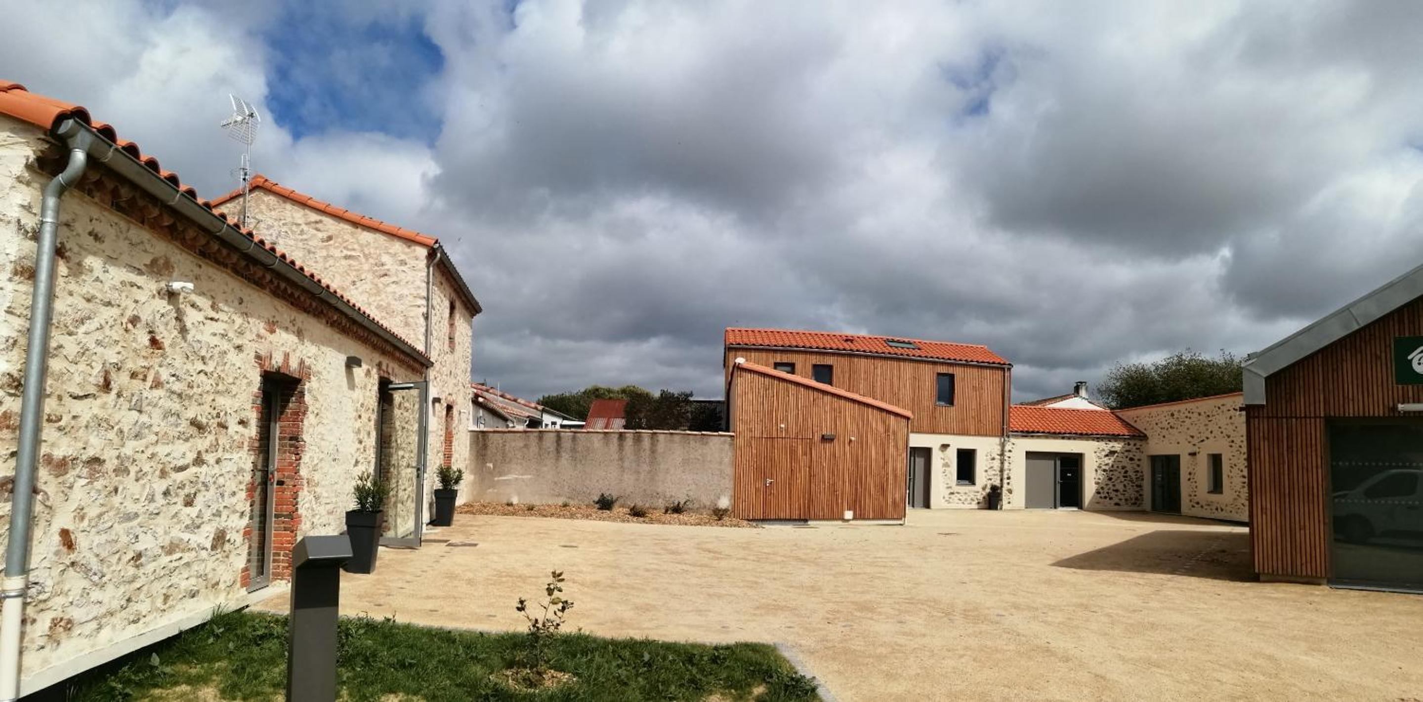 LA BORDERIE - MAISON DES RANDONNEES - Gîte étape - gîte de groupe view 3