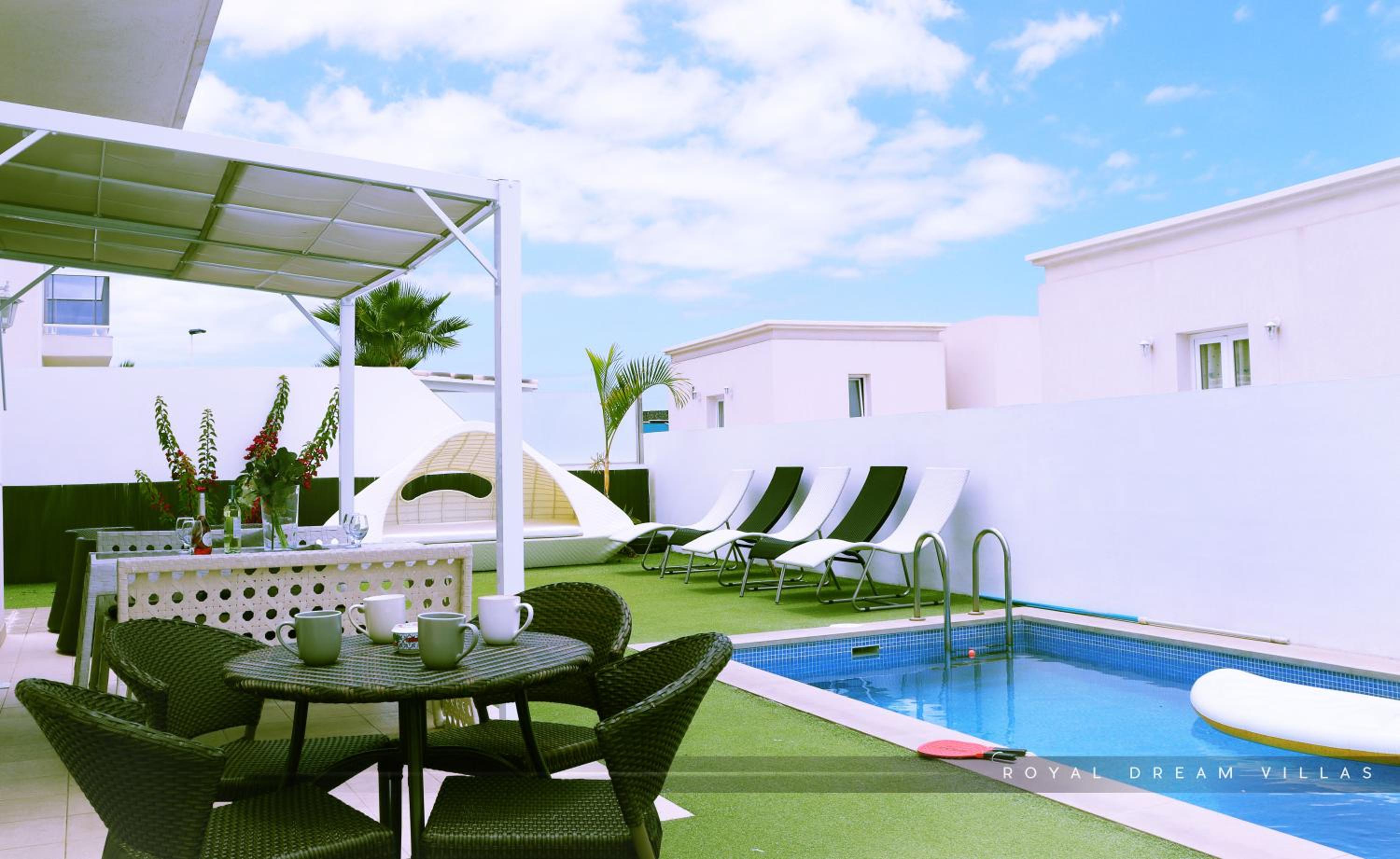 Hotel Royal Modern Villas - Image 1