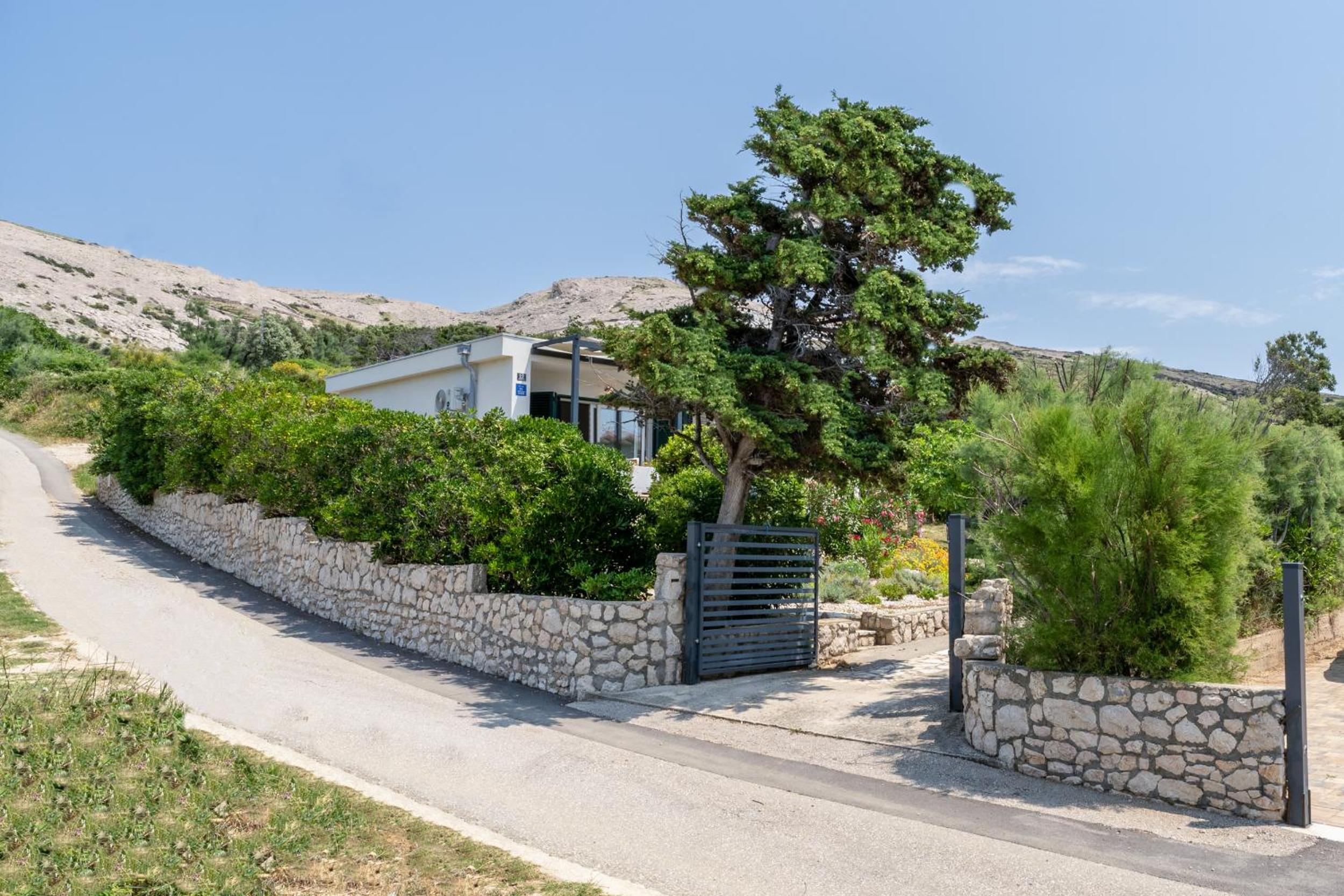Villa Silencia 200 m do mora jacuzzi besplatni parking idealno za obitelj