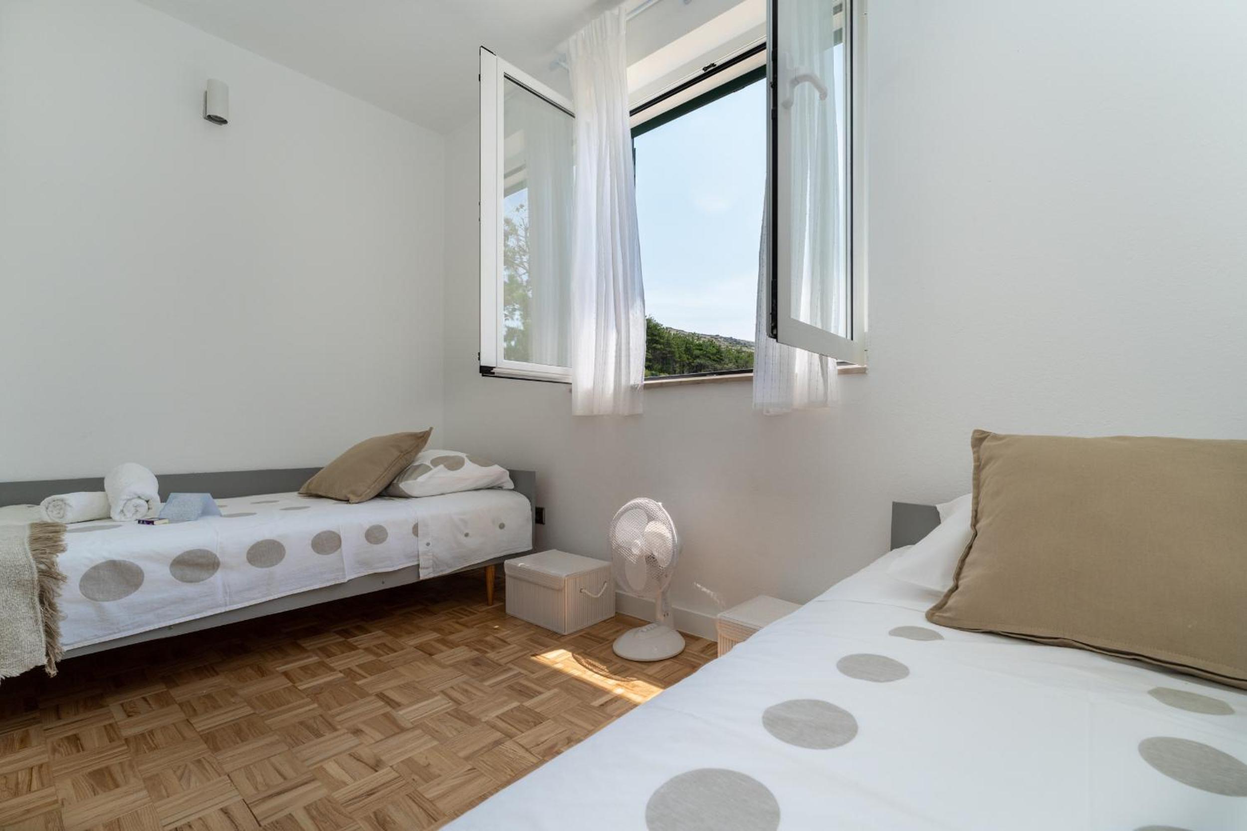 Villa Silencia 200 m do mora jacuzzi besplatni parking idealno za obitelj