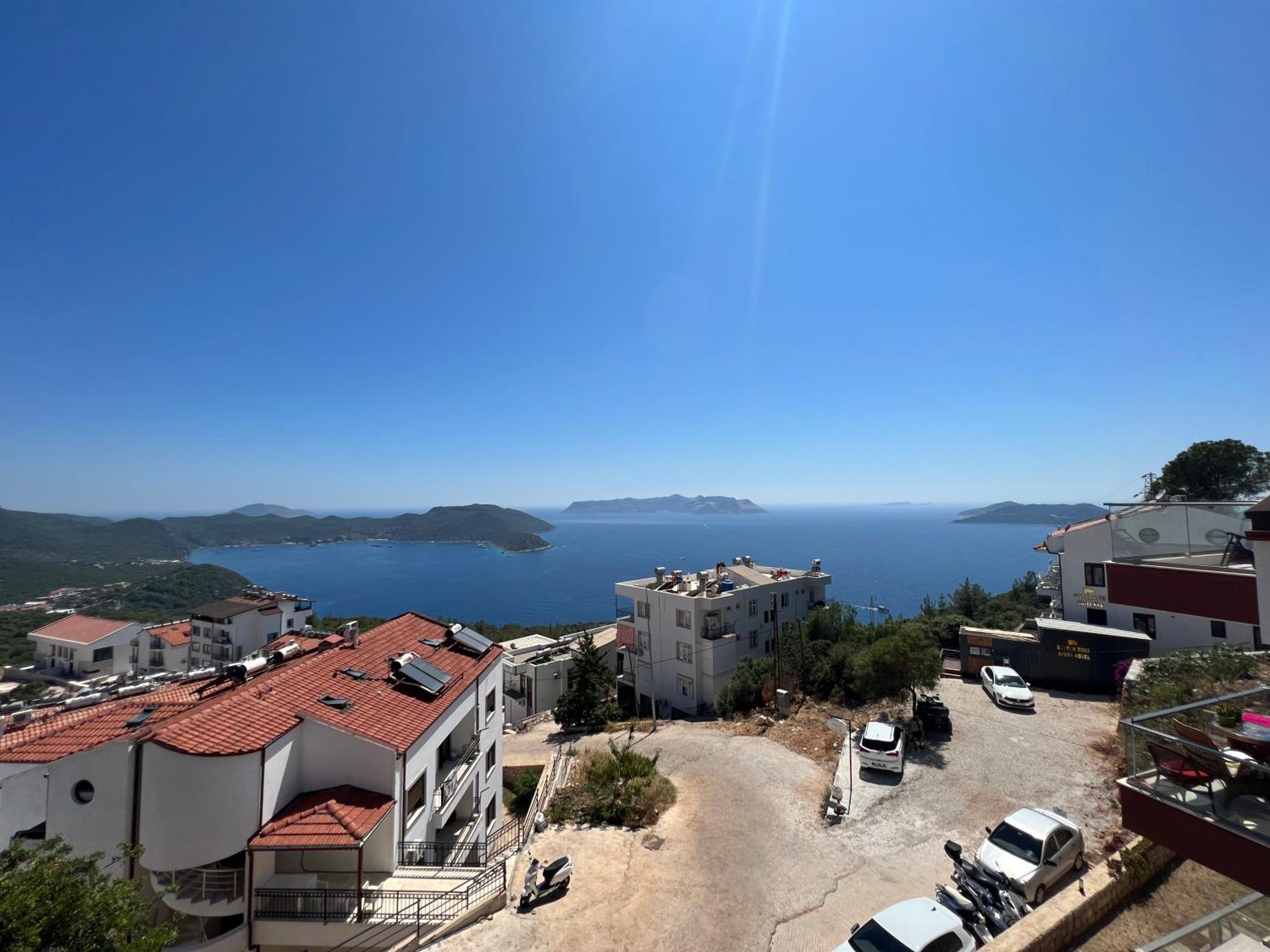 Hotel Freya Suite - Image 1