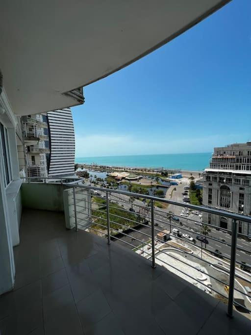 Lovely 2-bedroom unit rental in batumi view 5