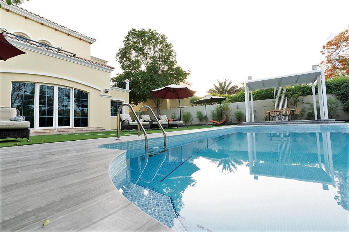 Dubai Marina Villa up 20 guest huge Private Pool