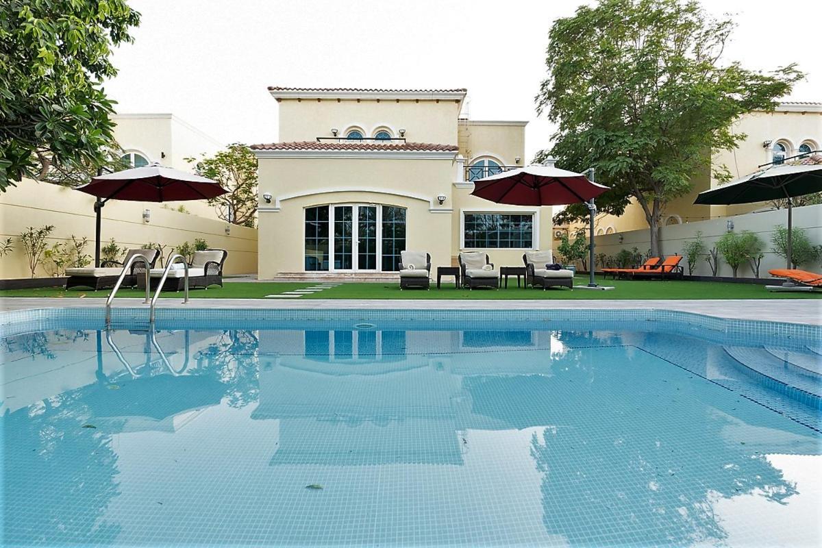 Dubai Marina Villa up 20 guest huge Private Pool