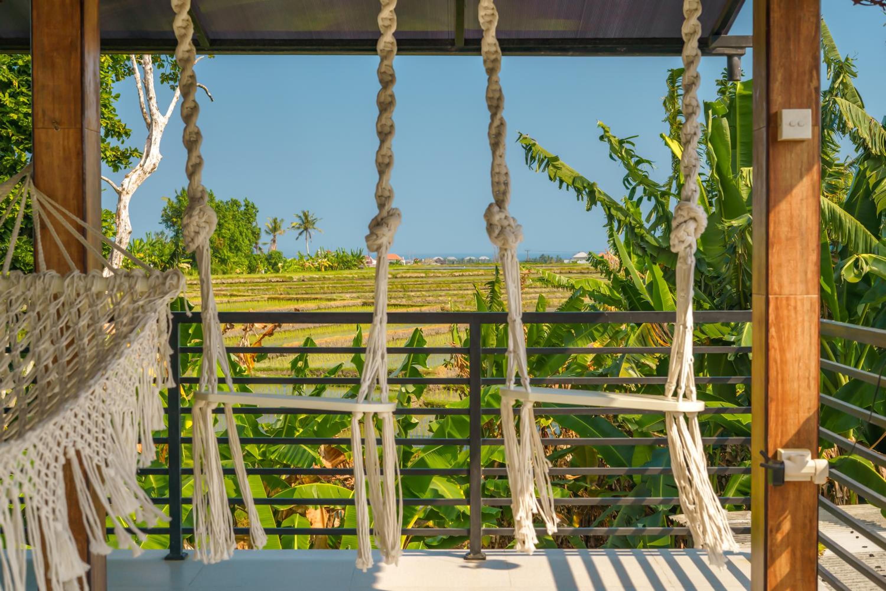 TropicalVibes 4BR RiceField, Ocean & Volcano view Canggu ! view 5