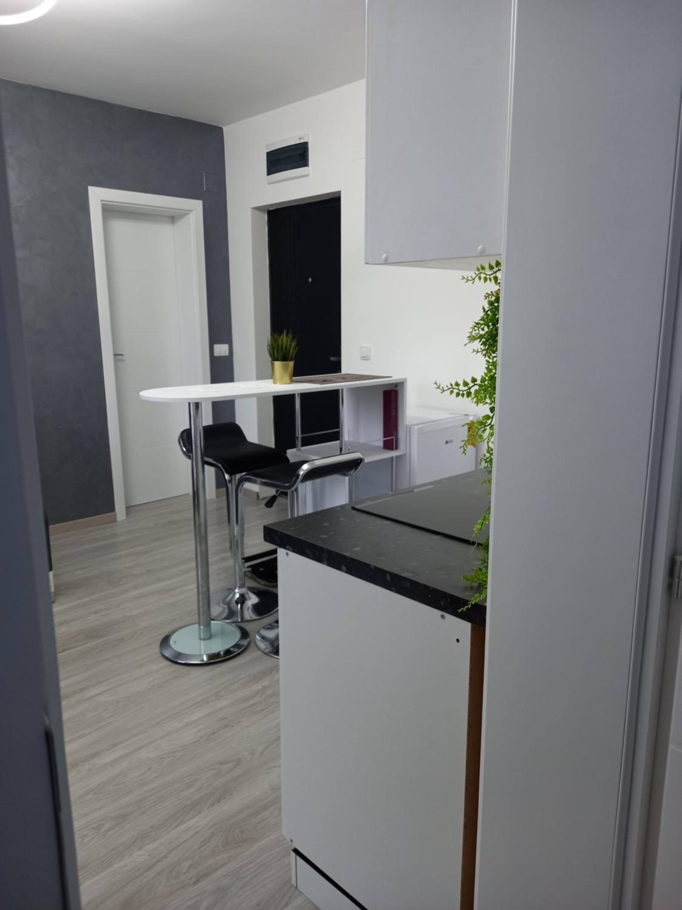 Silver Lake Apartments view 4